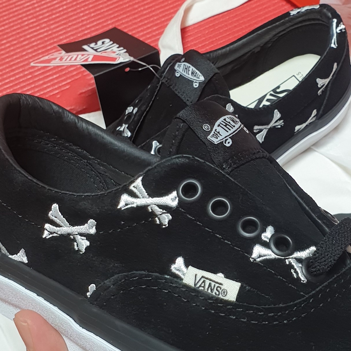 Vans Vault x WTAPS OG Era LX Black 착용 스타일