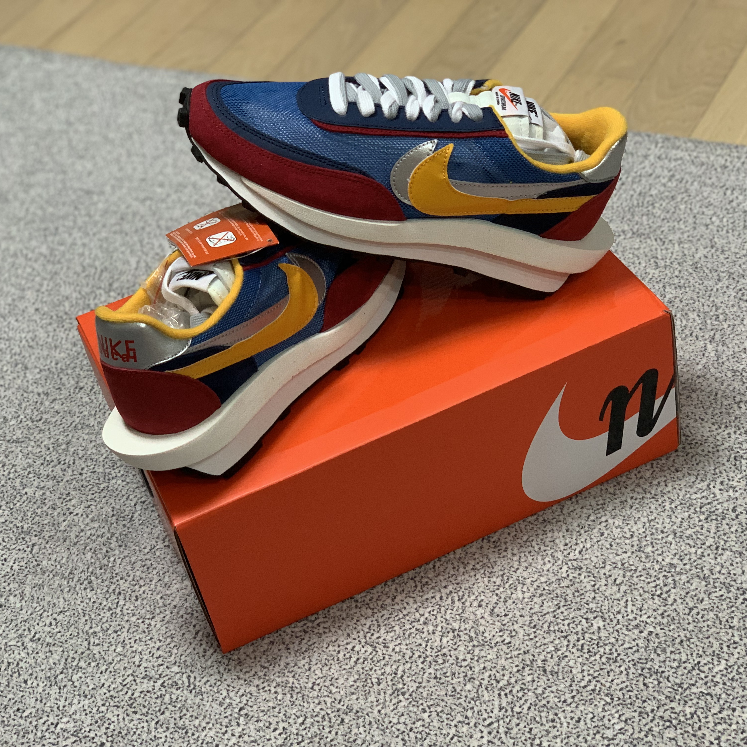Nike x Sacai LDWaffle Blue Multi 착용 스타일