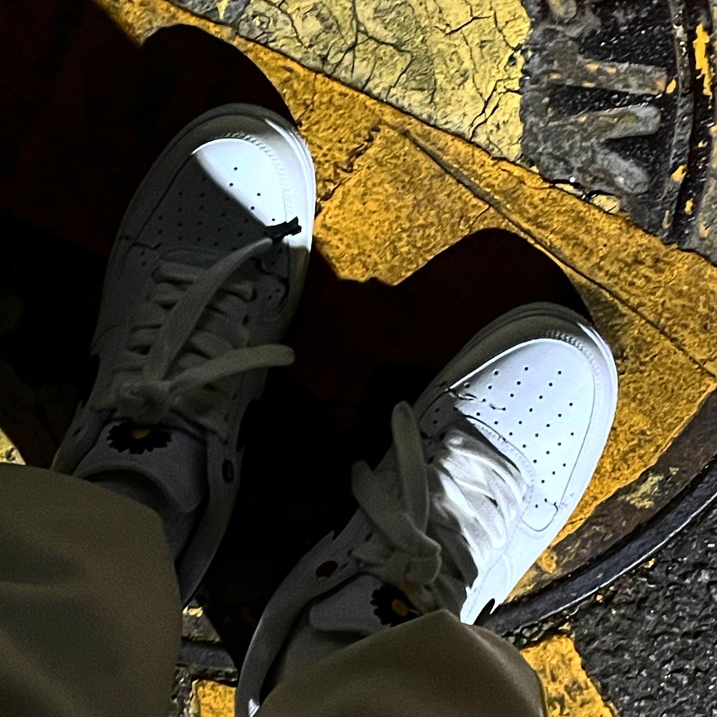 Nike x Peaceminusone Air Force 1 Low Para-Noise 2.0 착용 스타일 - 1