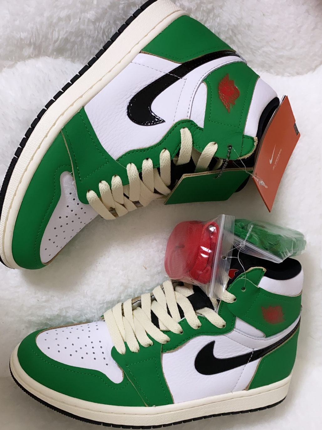 (W) Jordan 1 Retro High OG Lucky Green 착용 스타일