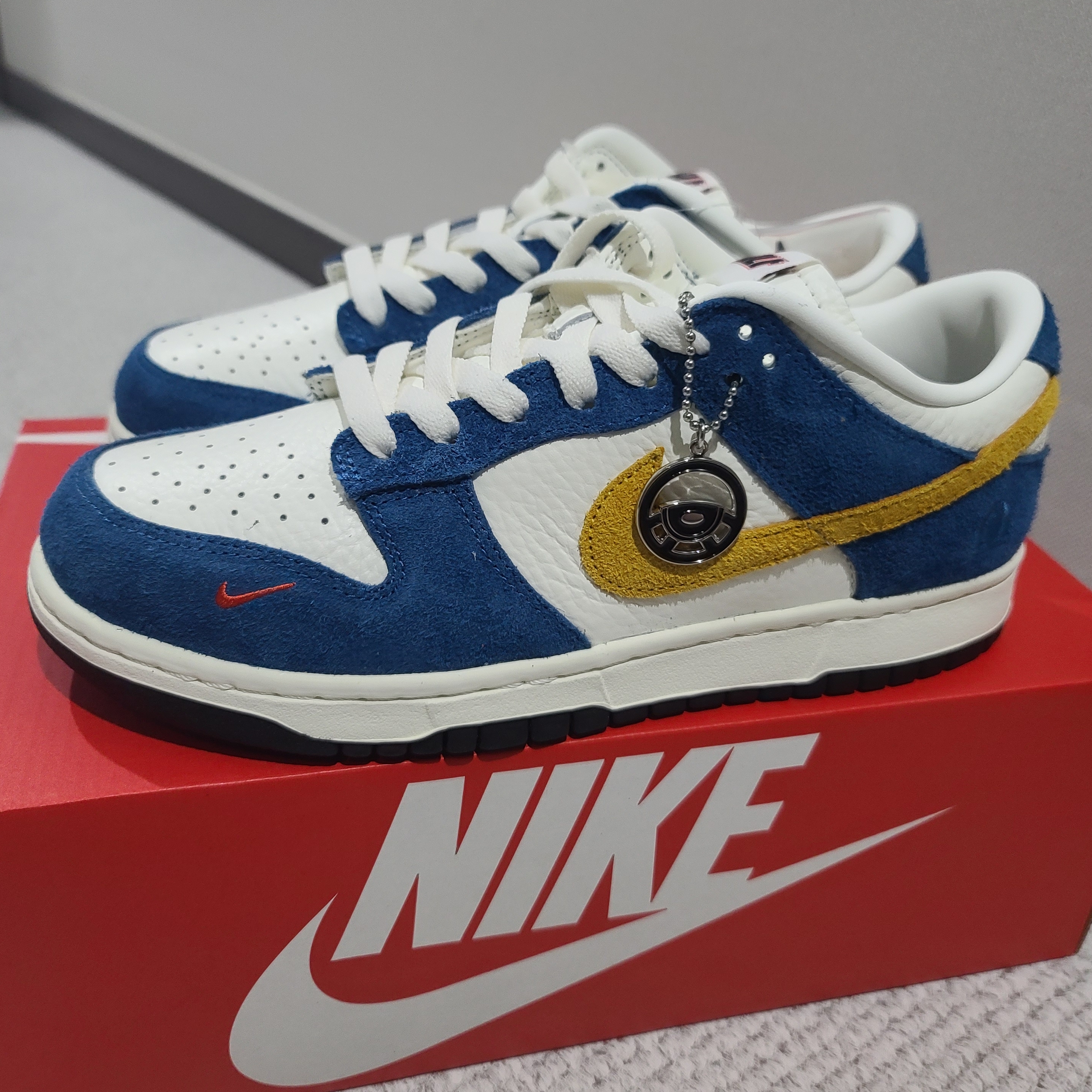 Nike x Kasina Dunk Low 80's Bus 착용 스타일