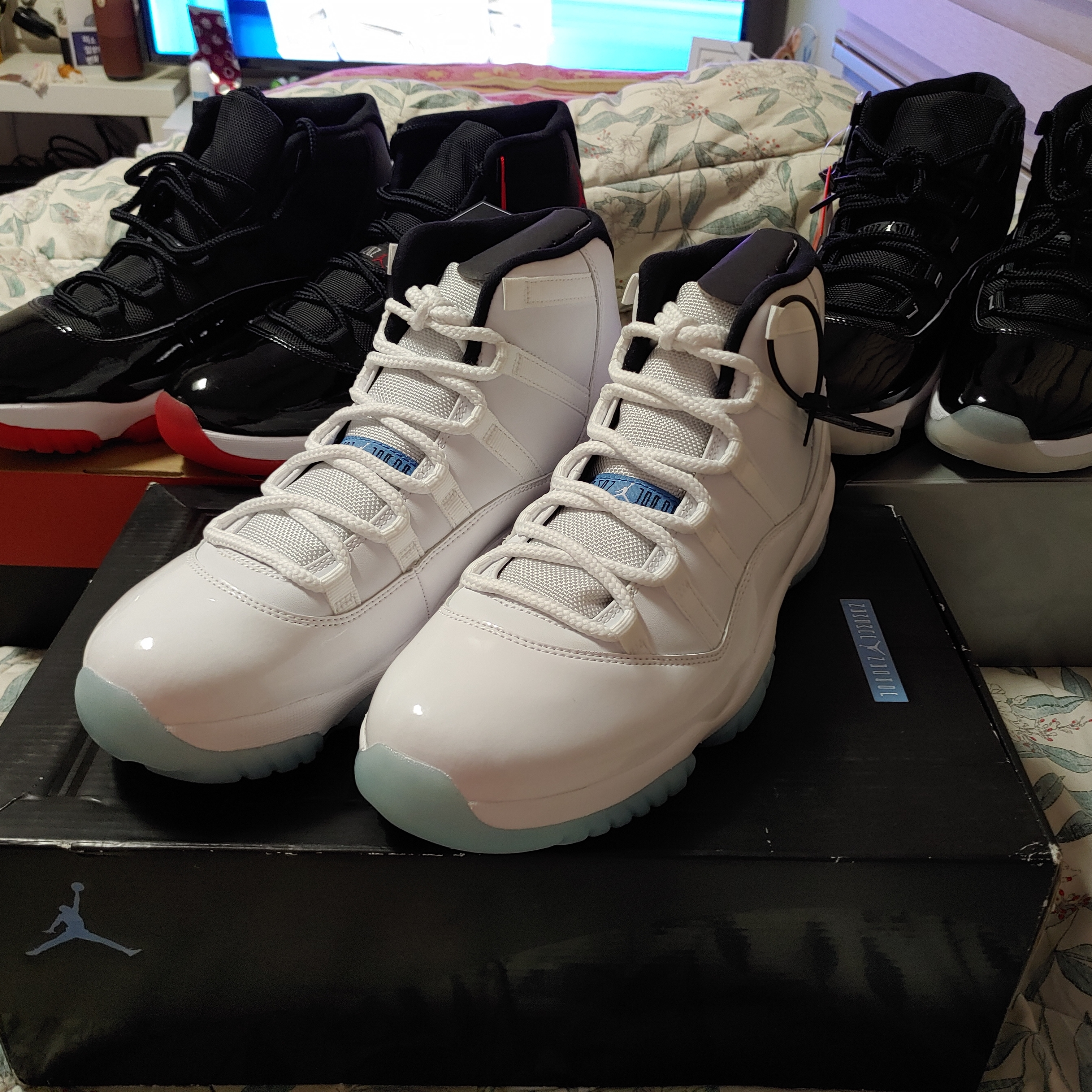 Jordan 11 Retro Bred 2019, Jordan 11 Retro Legend Blue 2014 착용 스타일