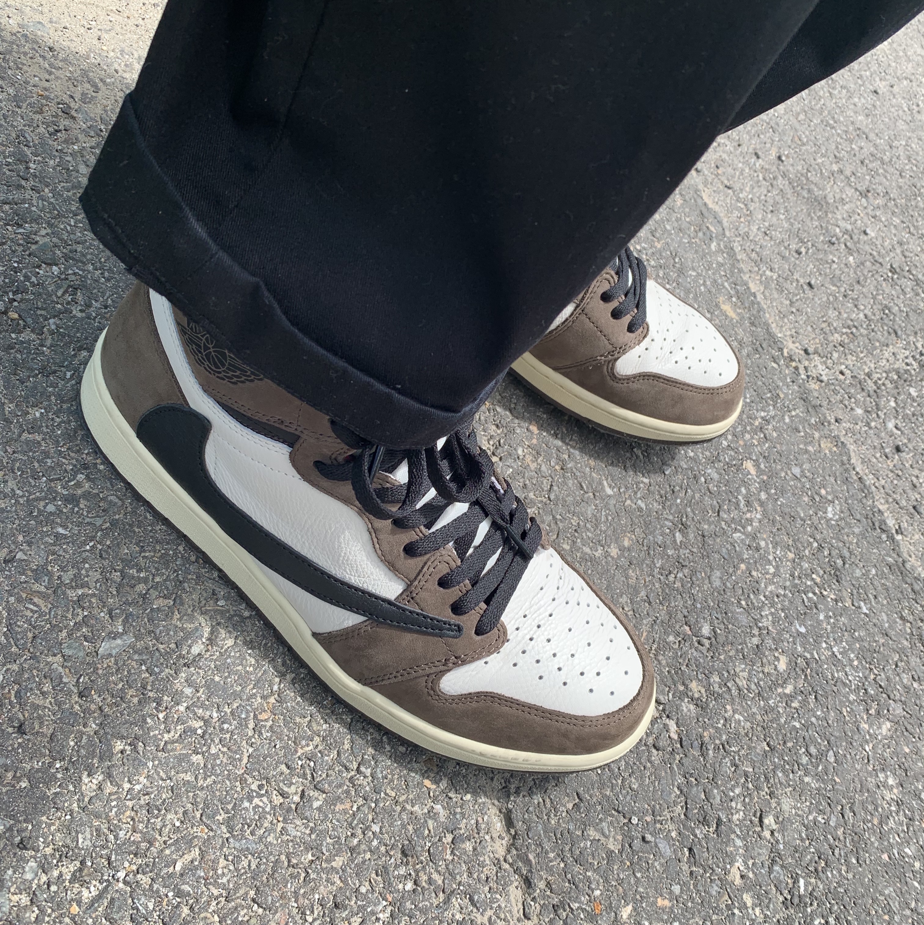 Jordan 1 x Travis Scott Retro High OG SP Mocha 착용 스타일