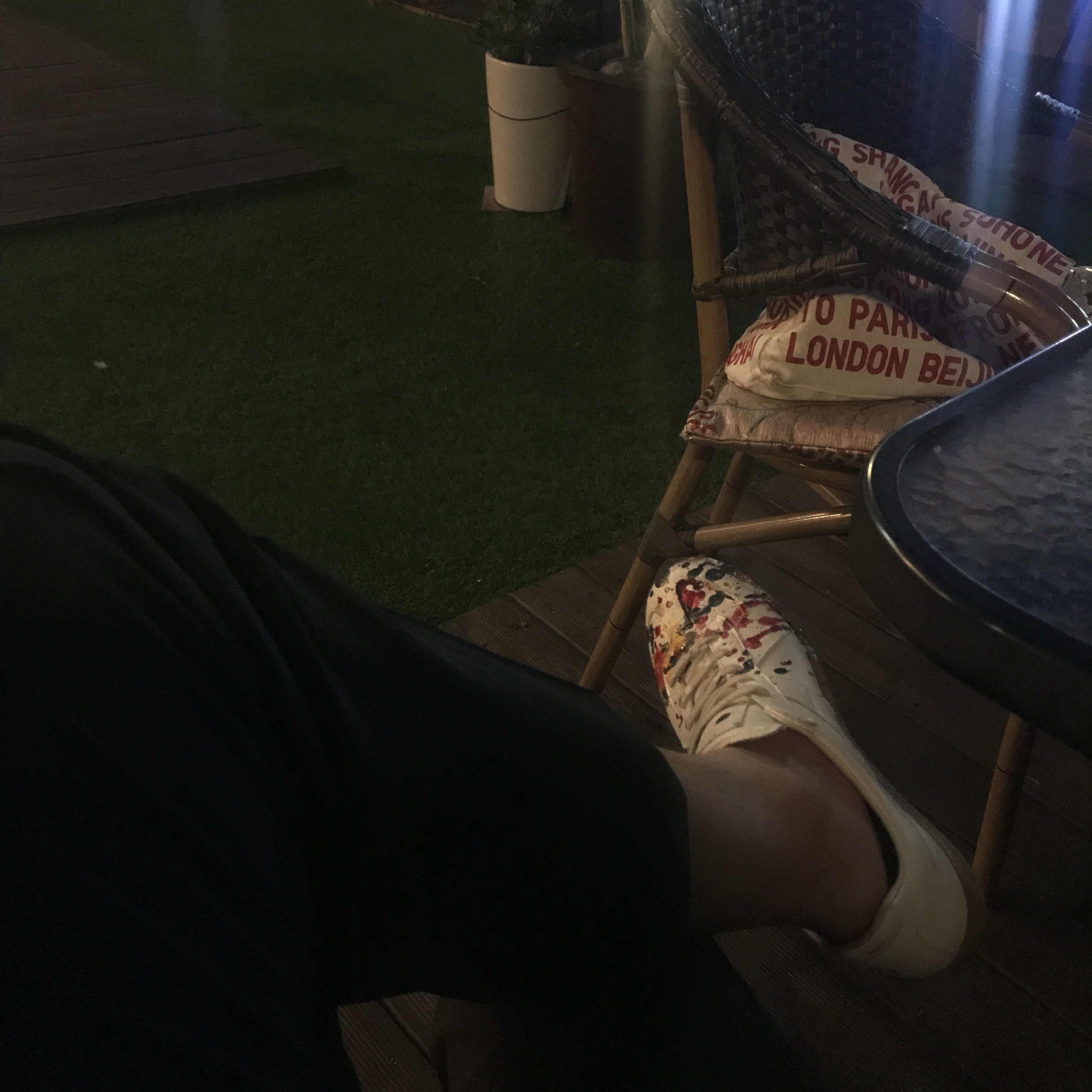 Maison Margiela Replica Paint Drop Sneakers 착용 스타일