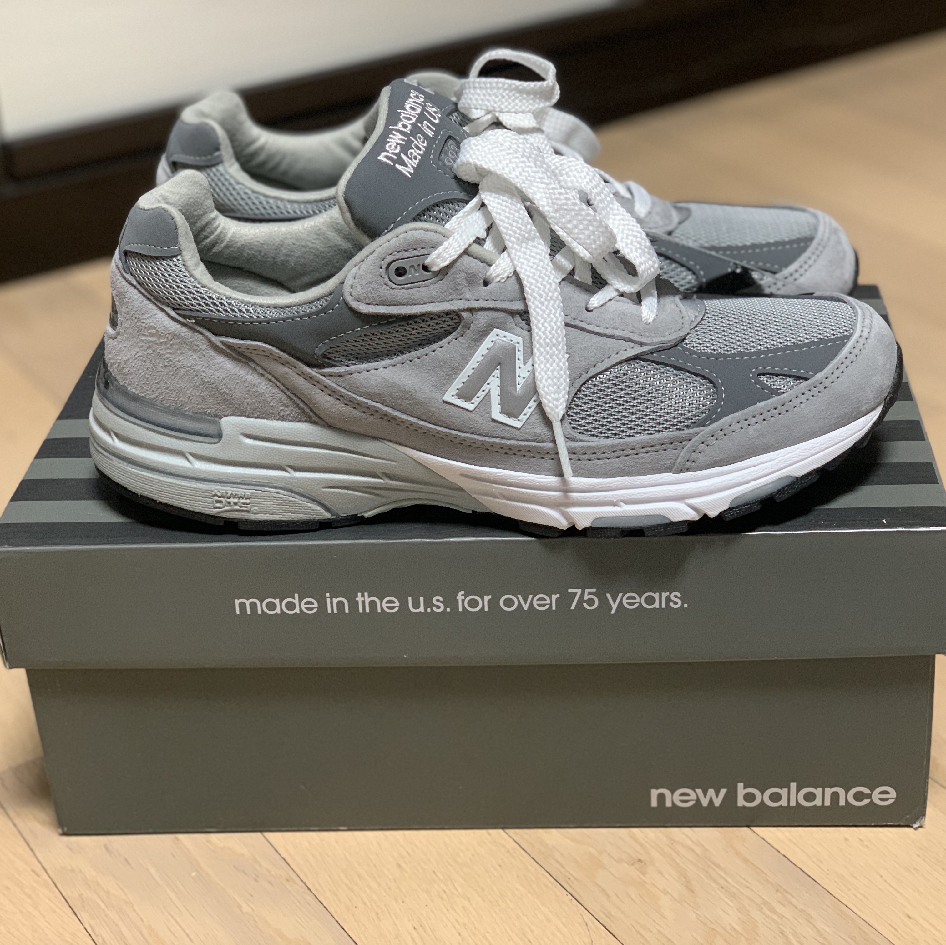 (W) New Balance 993 Made in USA Grey - B Standard 착용 스타일