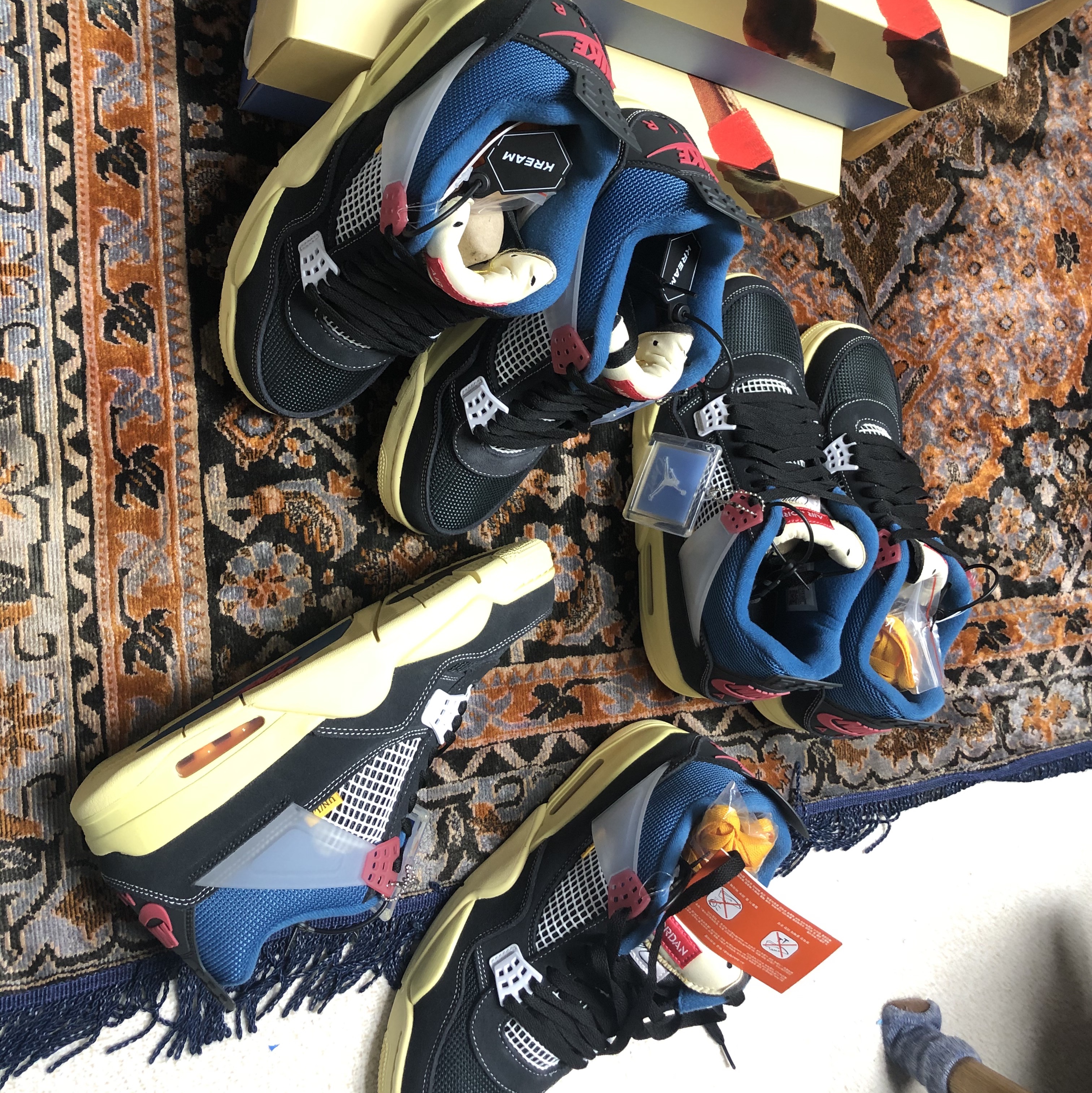 Jordan 4 x Union Retro Off Noir 착용 스타일