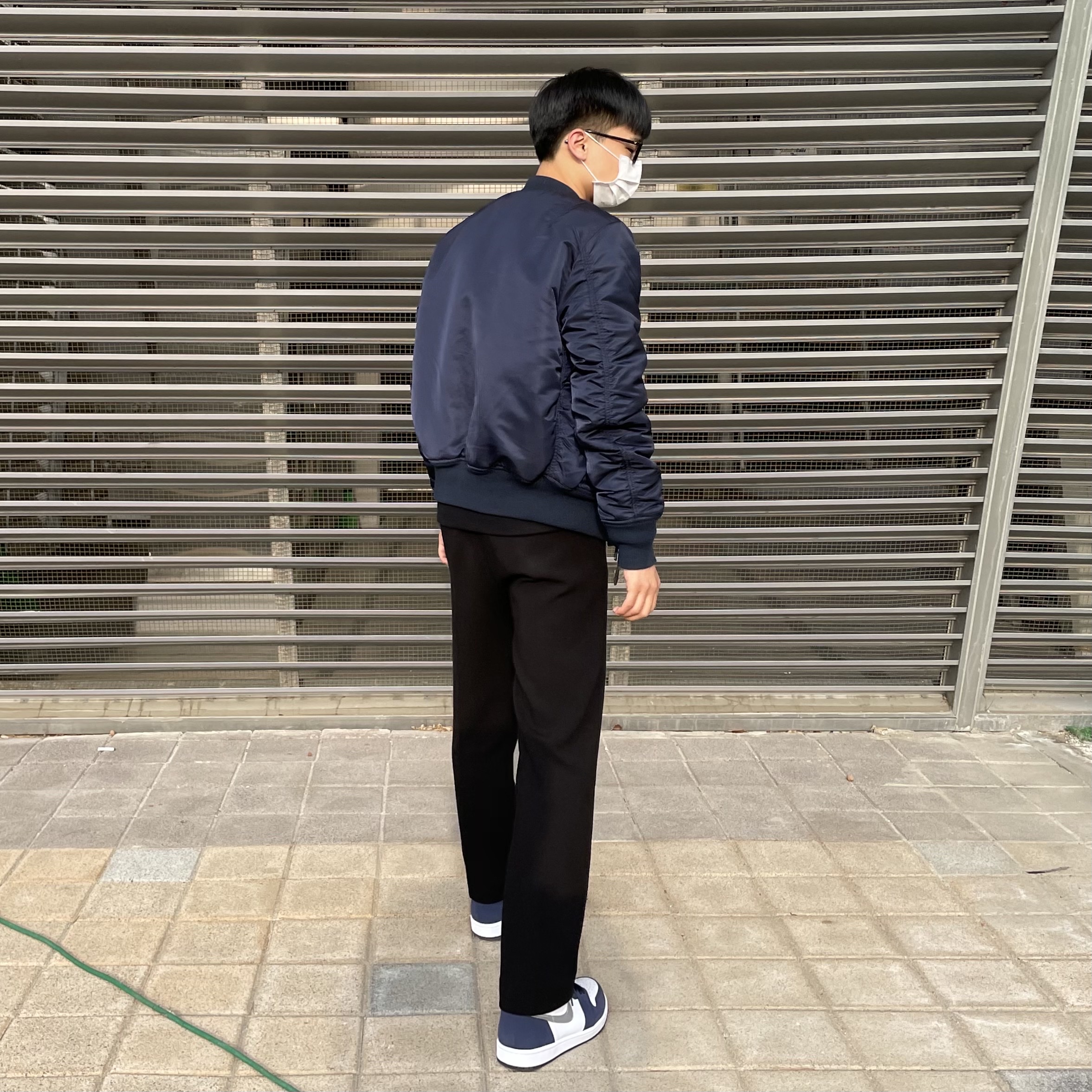 Jordan 1 Retro High OG CO.JP Midnight Navy 착용 스타일 - 3