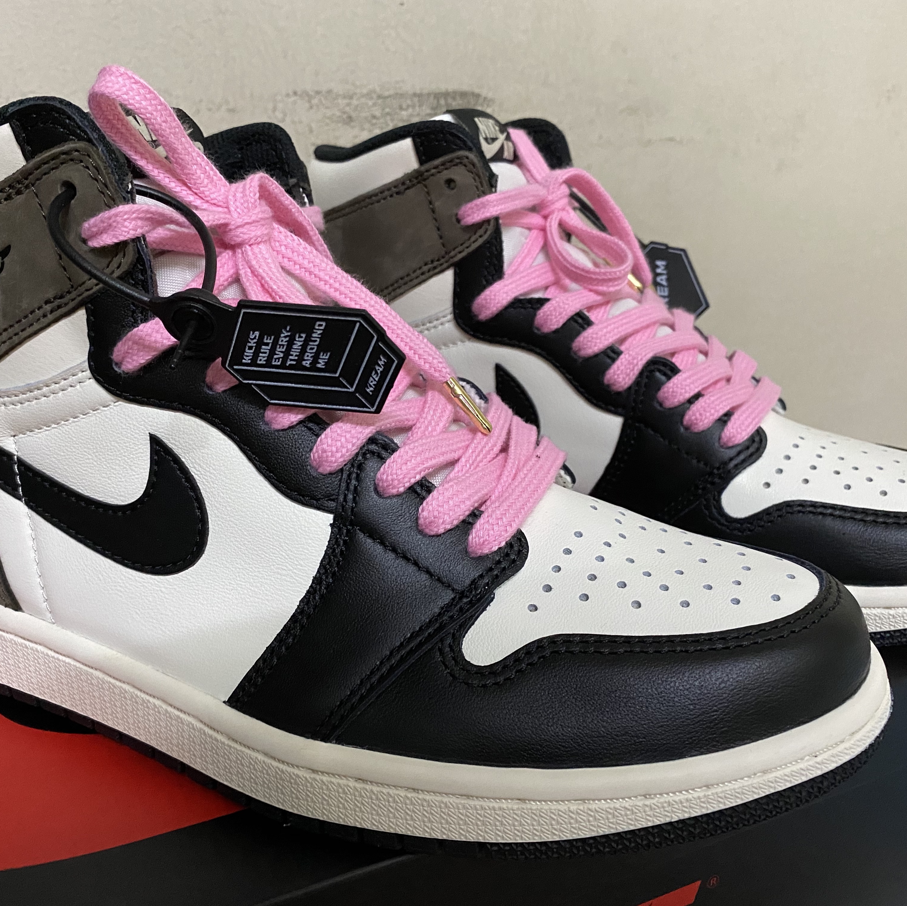 Jordan 1 Retro High OG Royal Toe, Jordan 1 x Union Retro High Black Toe 착용 스타일 - 2