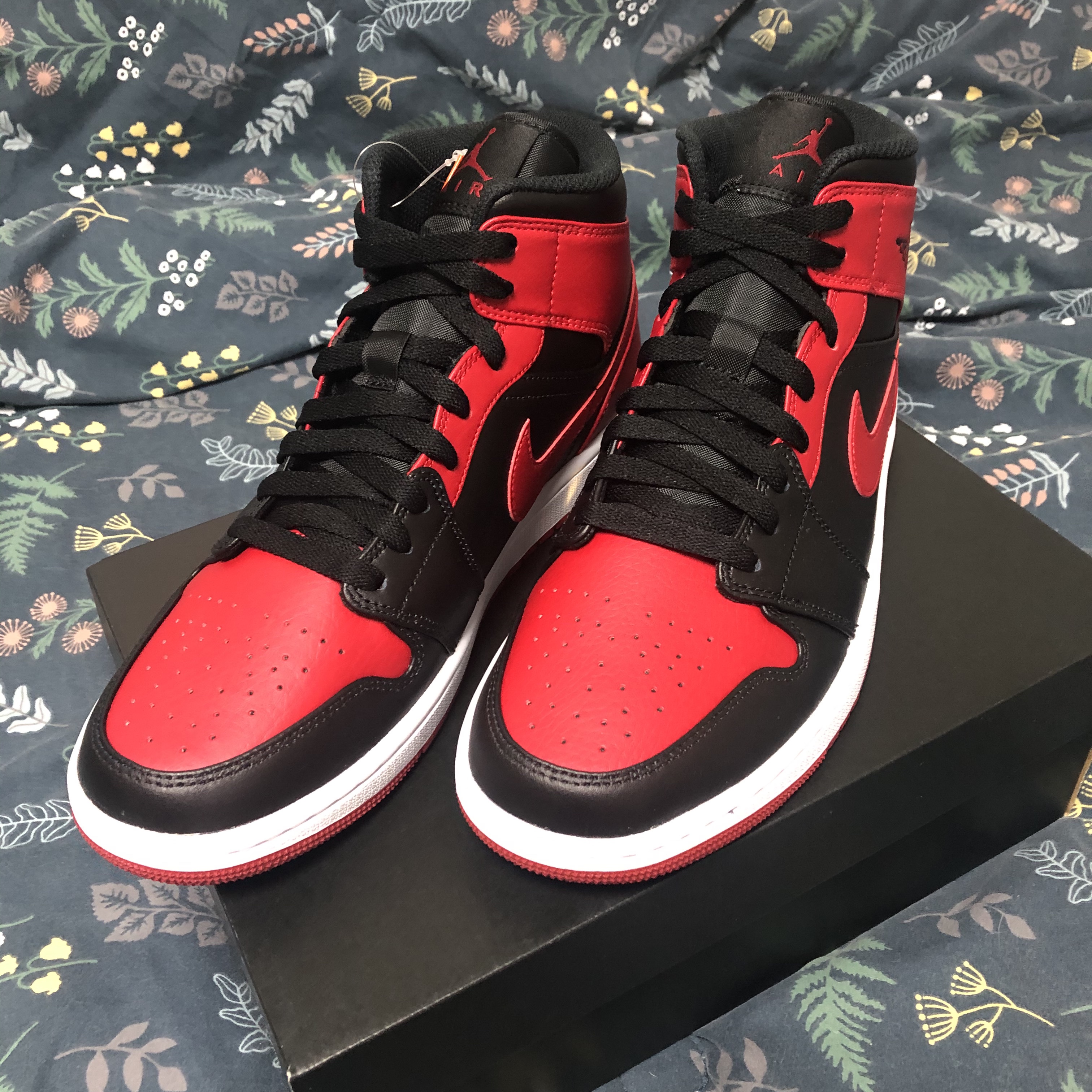 Jordan 1 Mid Bred Banned 2020 착용 스타일