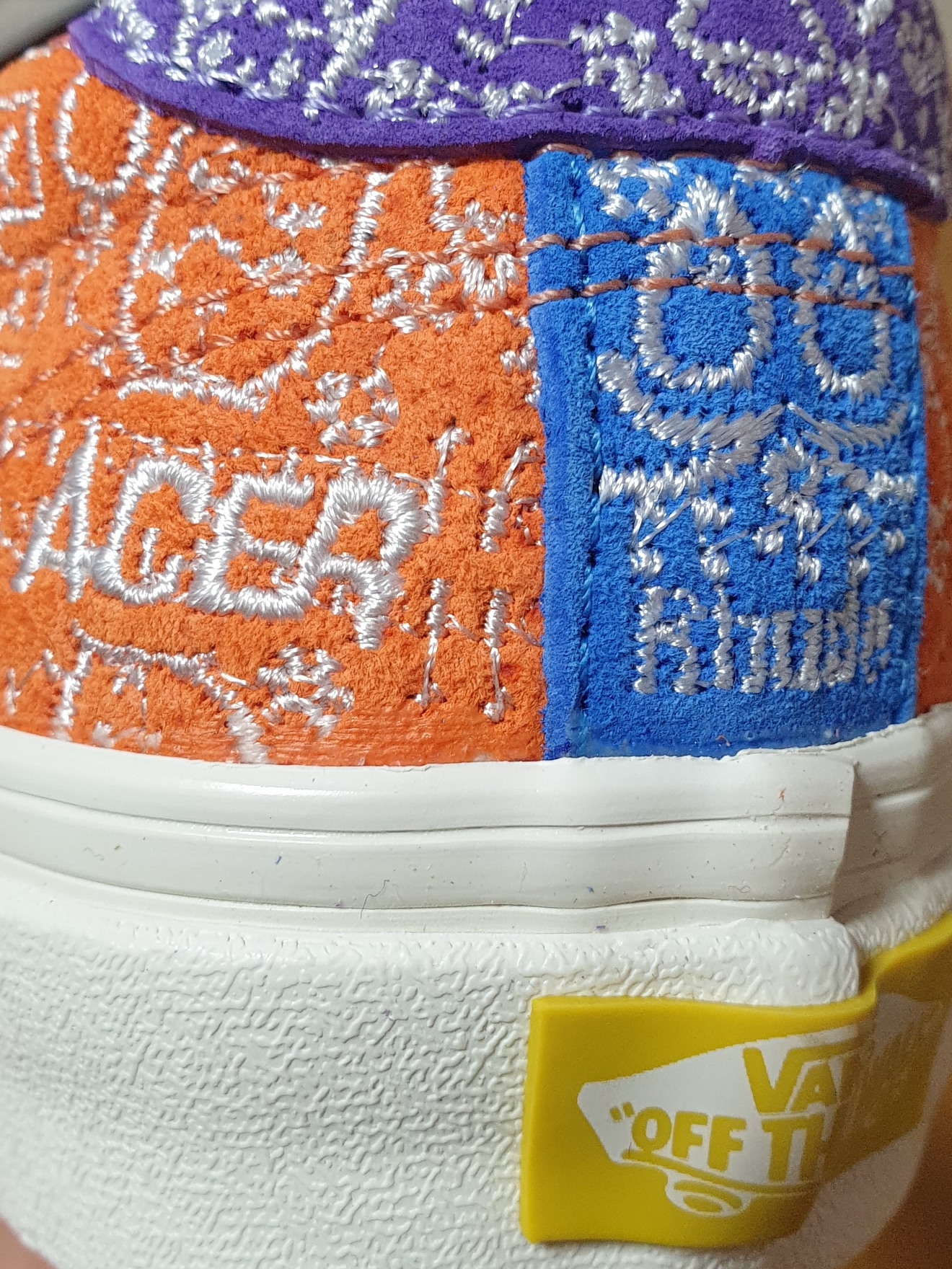 Vans x Rhude Acer NI SP Bandana Neon 착용 스타일