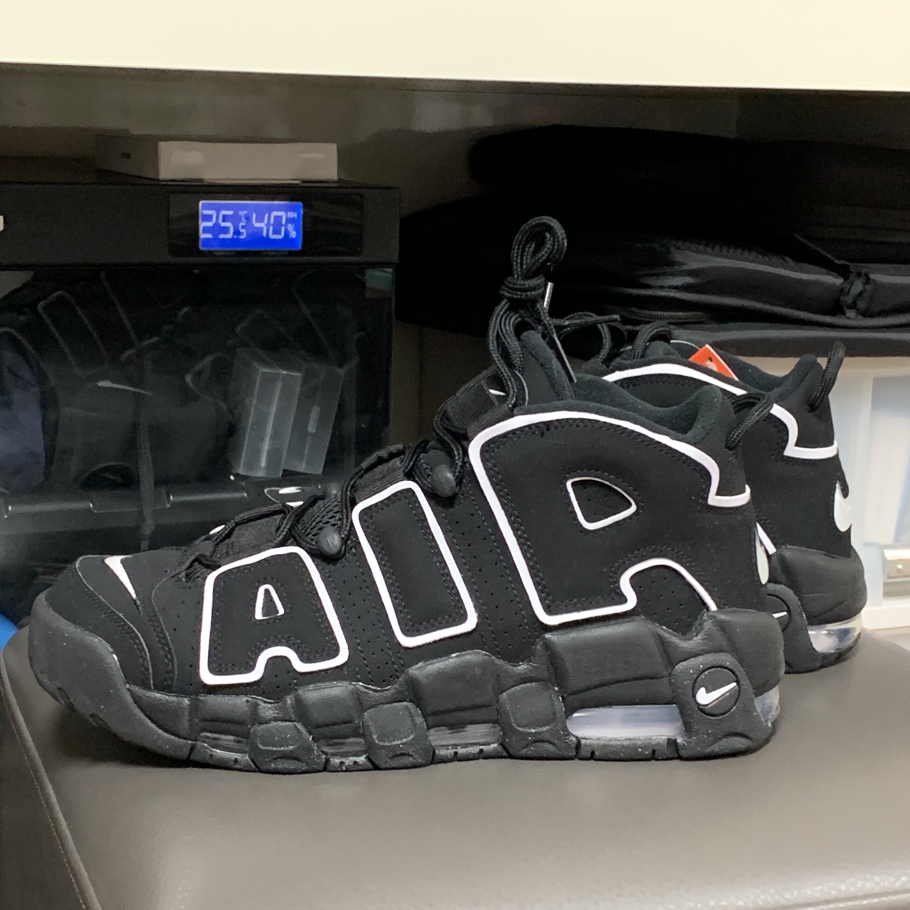 Nike Air More Uptempo Black White 2020 착용 스타일