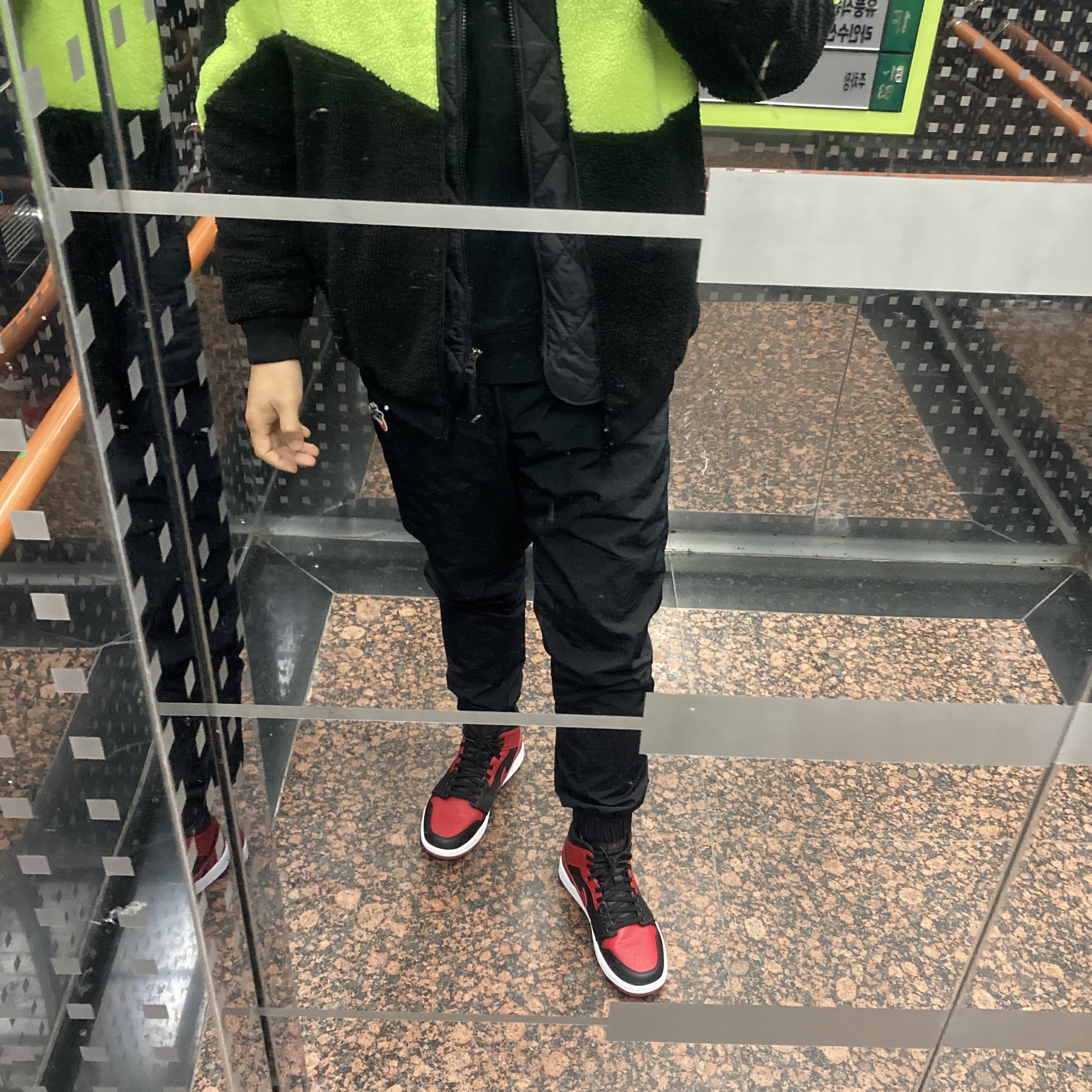 Jordan 1 Mid Bred Banned 2020 착용 스타일