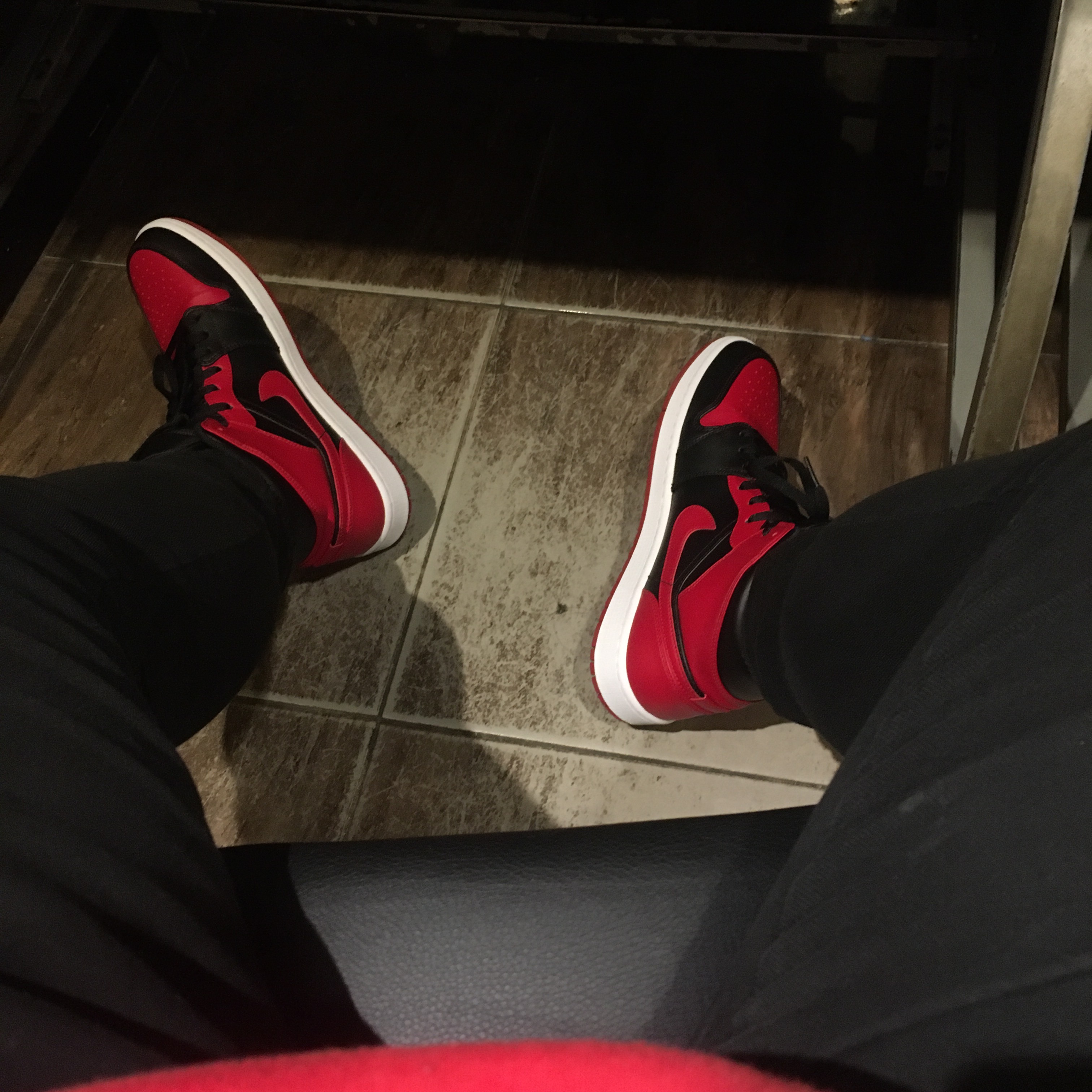 Jordan 1 Mid Bred Banned 2020 착용 스타일