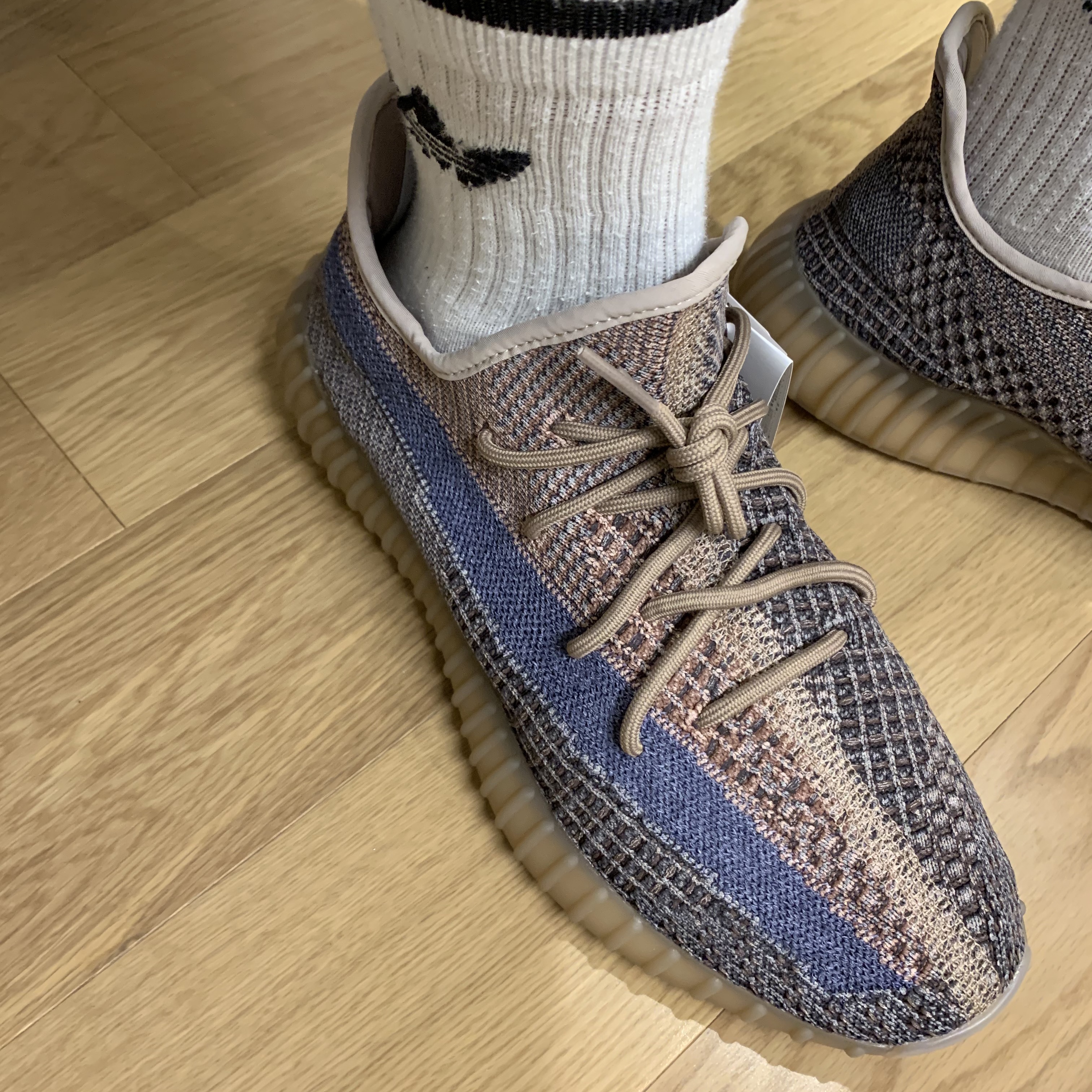 Adidas Yeezy Boost 380 Pepper - Non-Reflective, Adidas Yeezy Boost 350 V2 Fade 착용 스타일 - 2