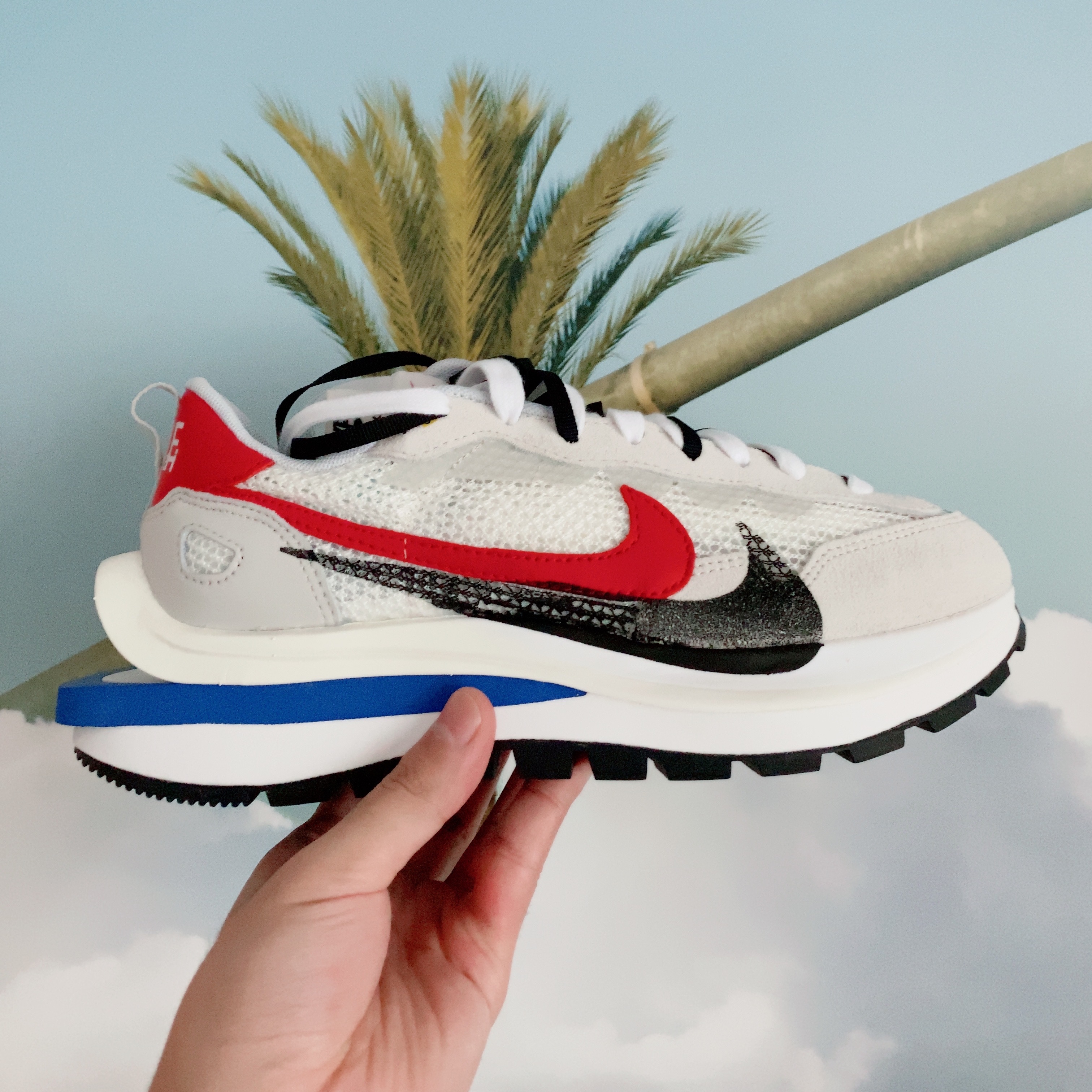 Nike x Sacai VaporWaffle Royal Fuchsia 착용 스타일