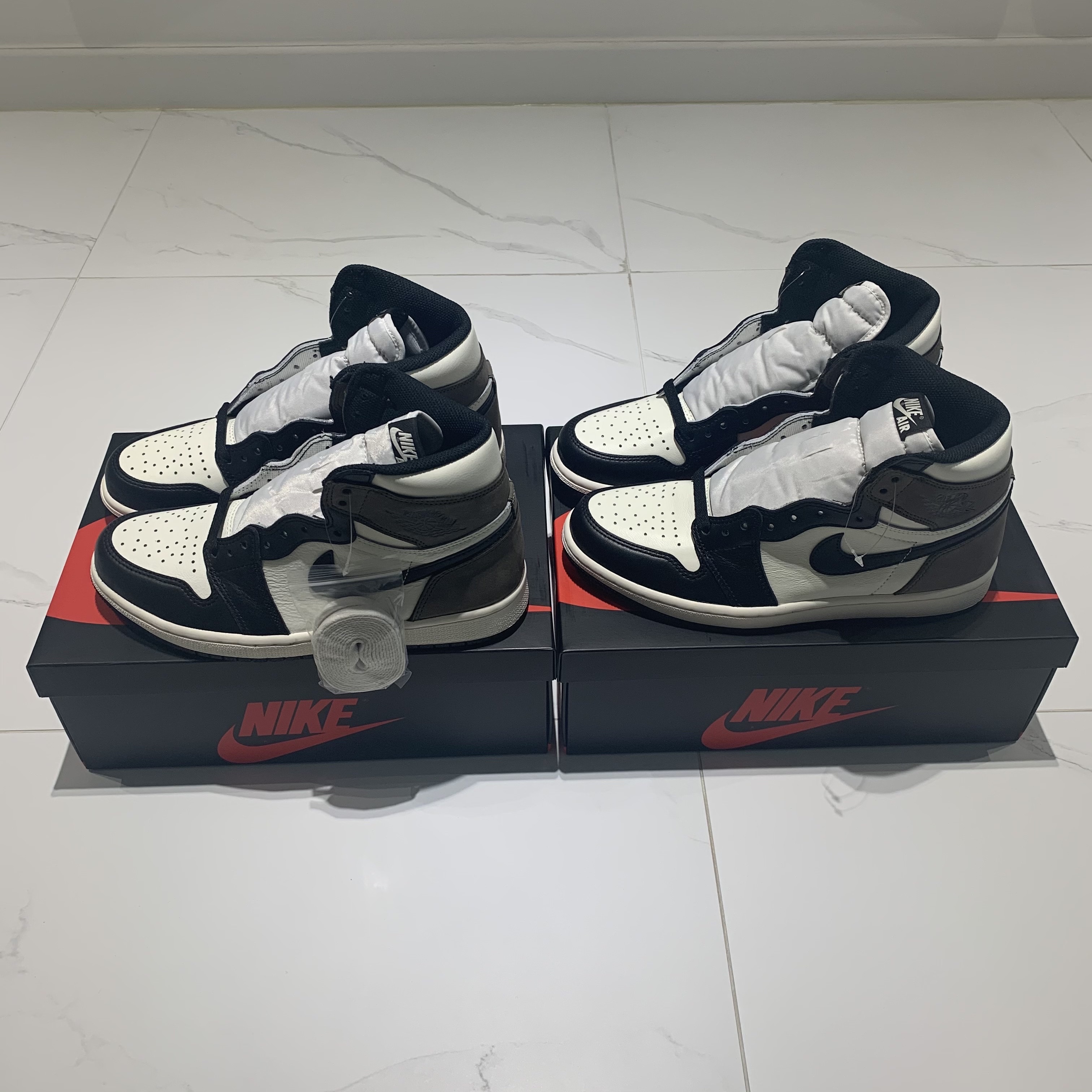 Jordan 1 Retro High OG Black Mocha 착용 스타일 - 2
