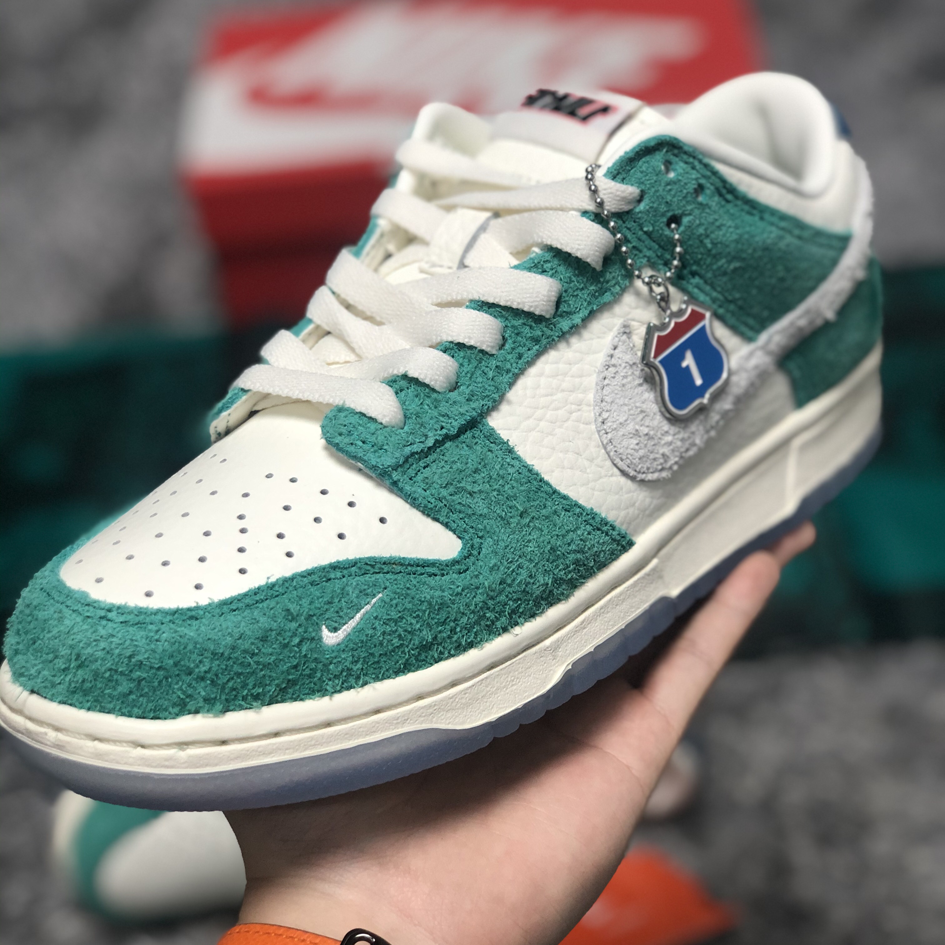 Nike x Kasina Dunk Low Road Sign - Kasina Exclusive 착용 스타일 - 4