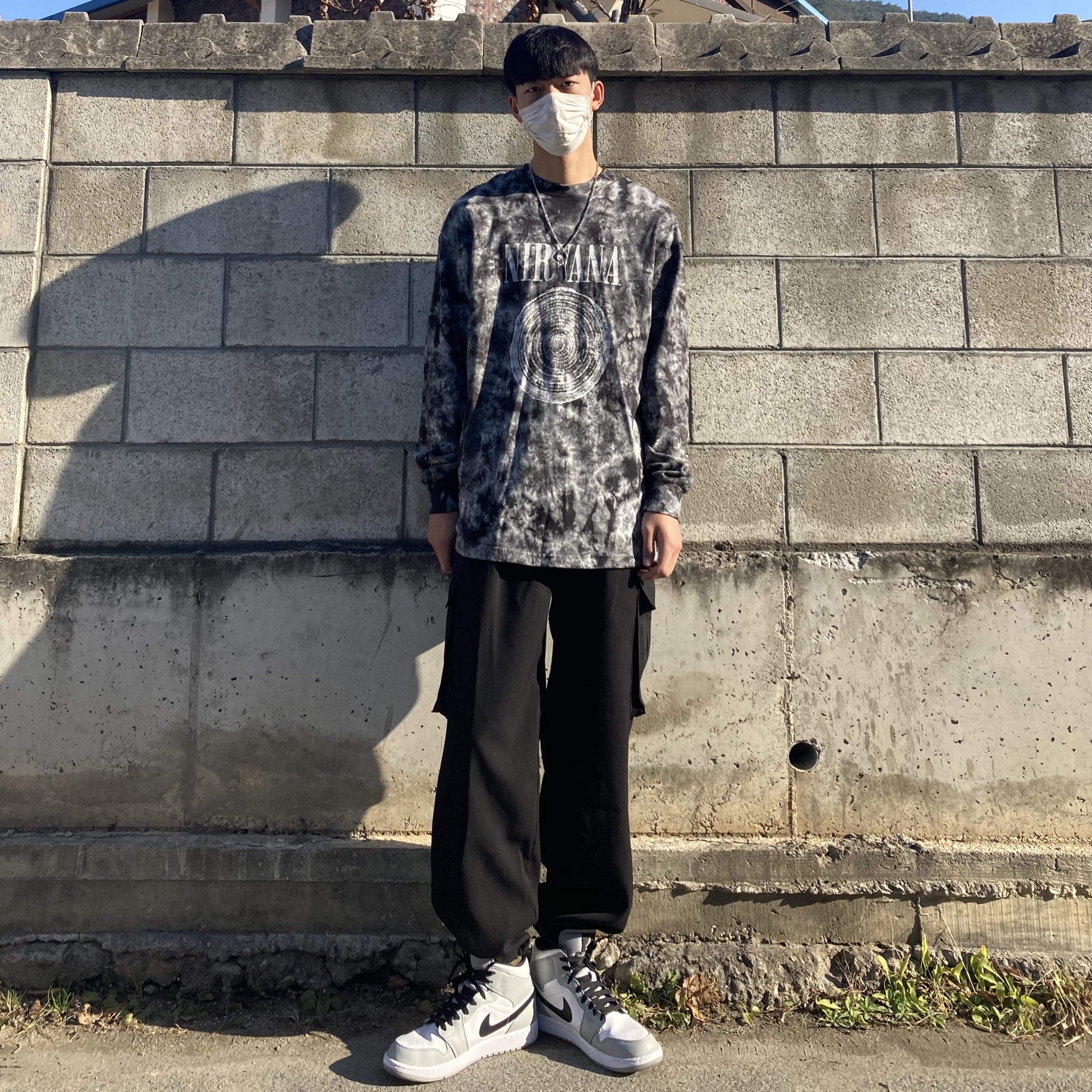 Jordan 1 Mid Light Smoke Grey 착용 스타일