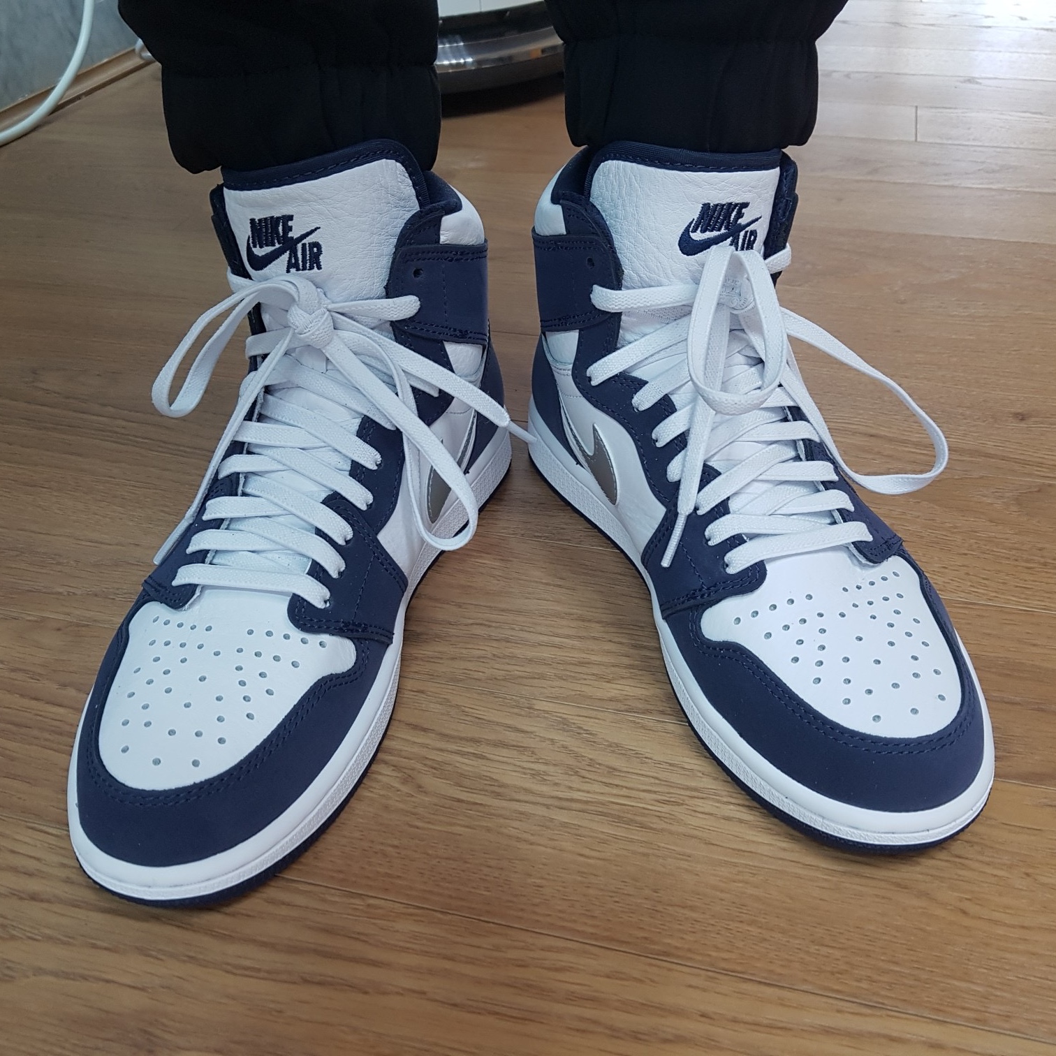 Jordan 1 Retro High OG CO.JP Midnight Navy 착용 스타일 - 2