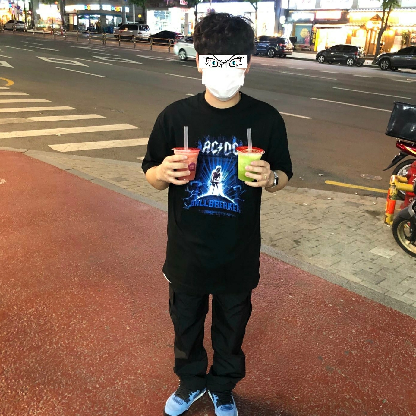 Jordan 4 x Travis Scott Retro Cactus Jack 착용 스타일