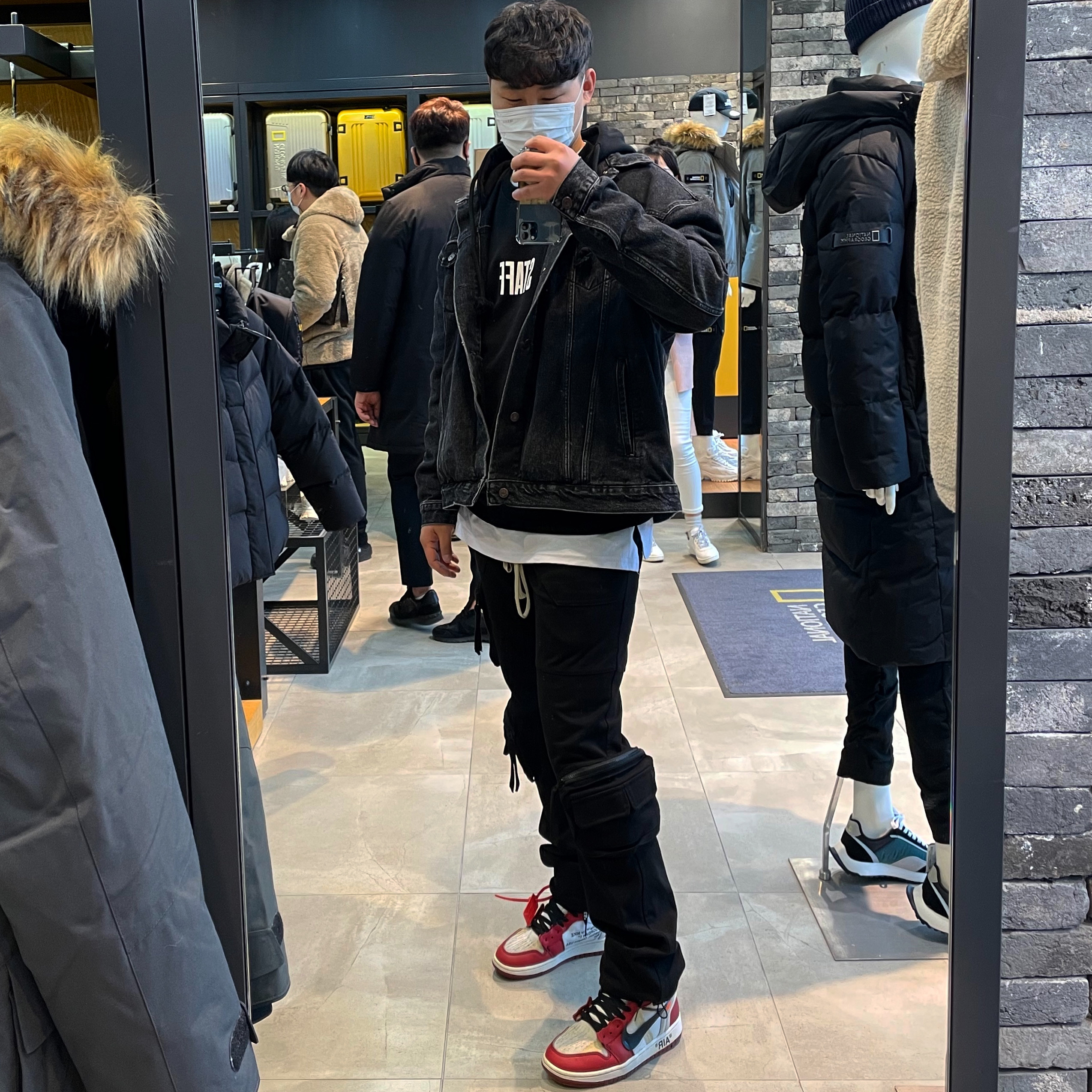 Jordan 1 x Off-White Retro High Chicago The Ten 착용 스타일