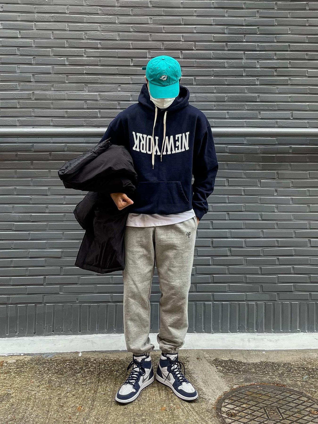 Jordan 1 Retro High OG CO.JP Midnight Navy 착용 스타일 - 1