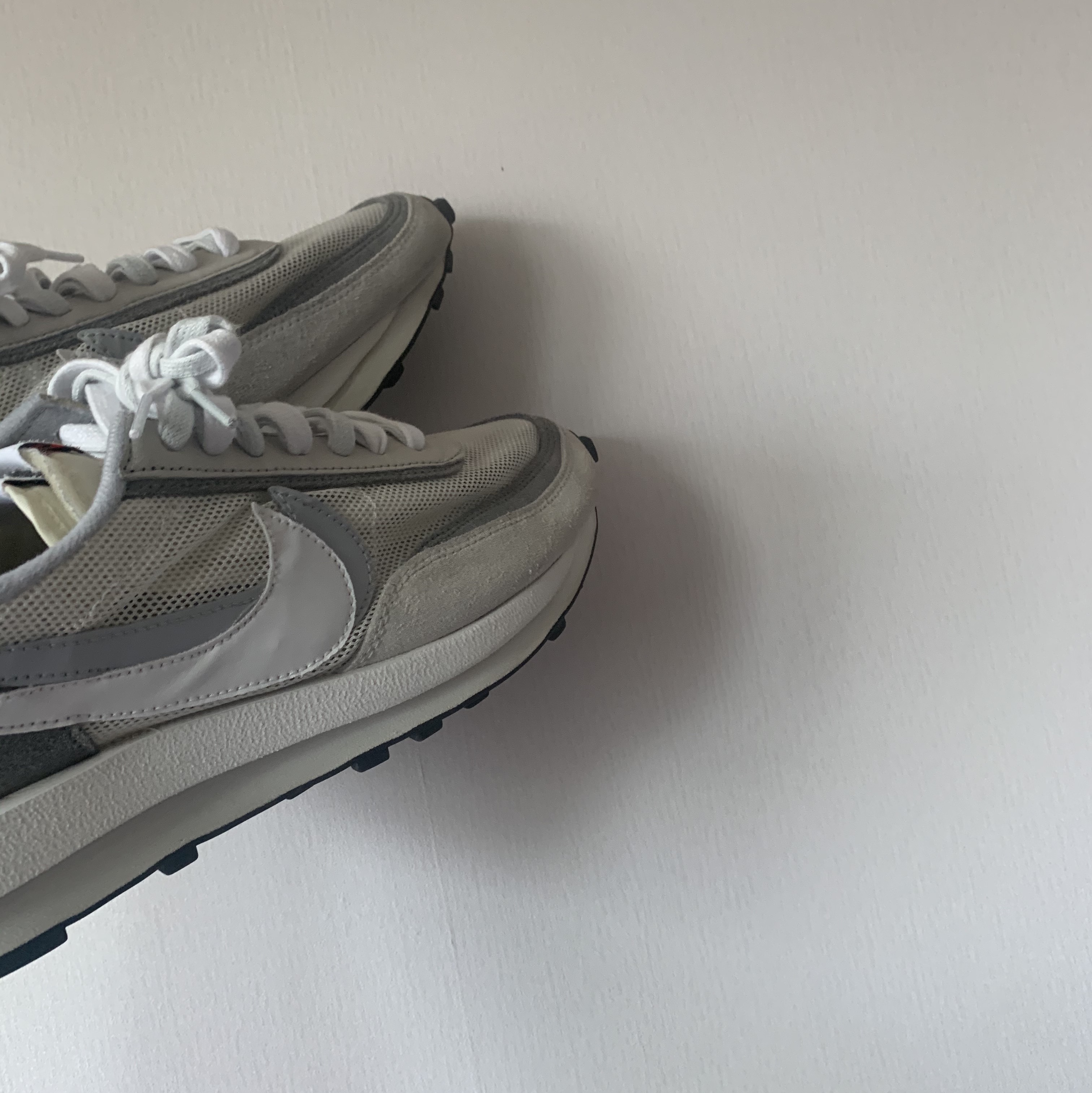 Nike x Sacai LDWaffle Summit White 착용 스타일