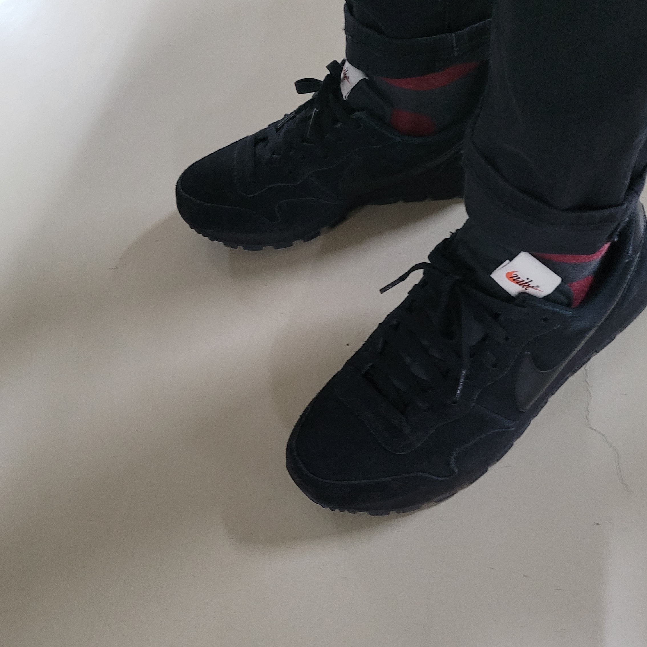 Nike x Comme des Garcons Air Pegasus 83 Black White 착용 스타일 - 1