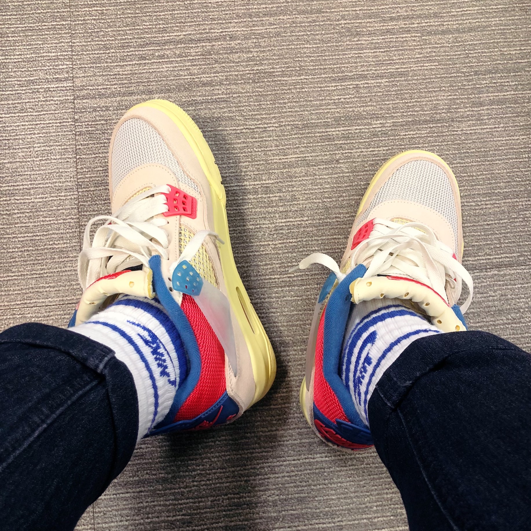 Jordan 4 x Union Retro Guava Ice 착용 스타일