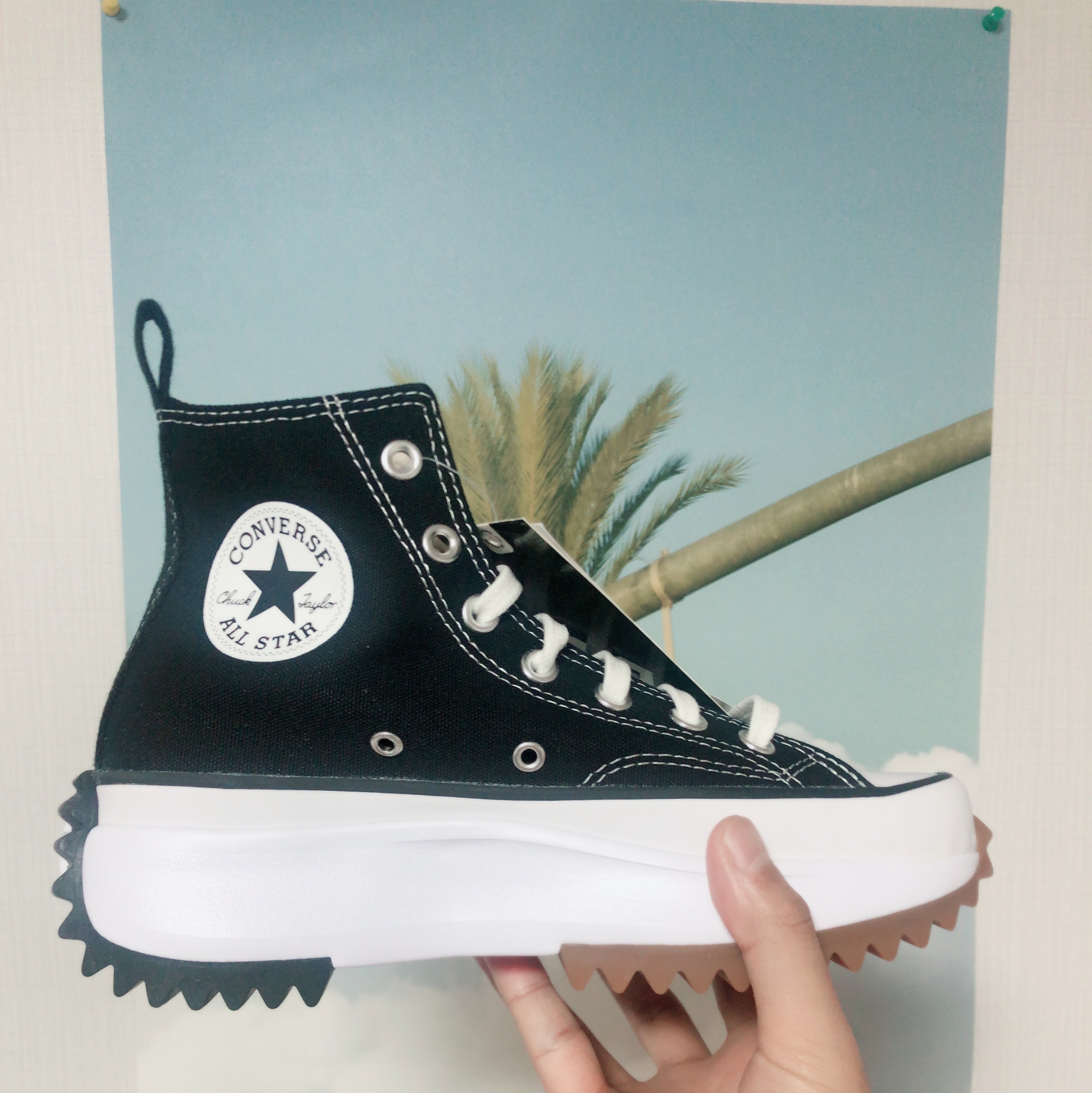 Converse Run Star Hike Hi Black White Gum 착용 스타일