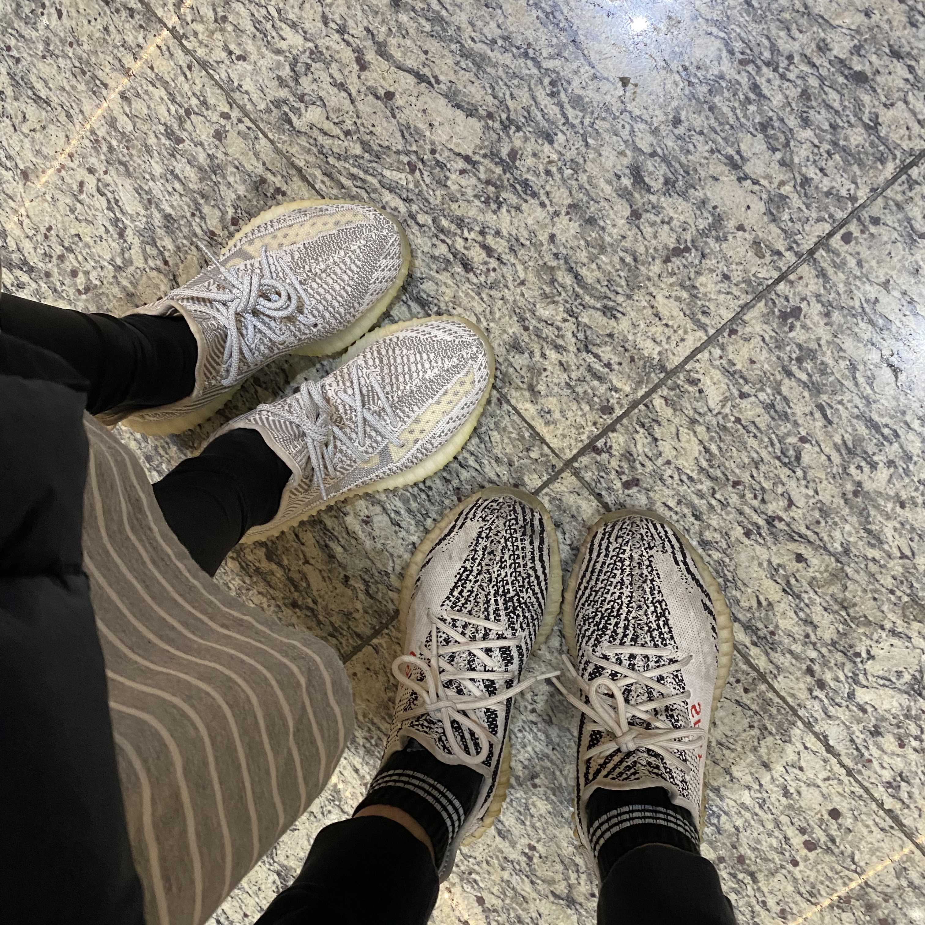 Adidas Yeezy Boost 350 V2 Zebra 2017/2019/2020, Adidas Yeezy Boost 350 V2 Static - Non-Reflective 2018 착용 스타일