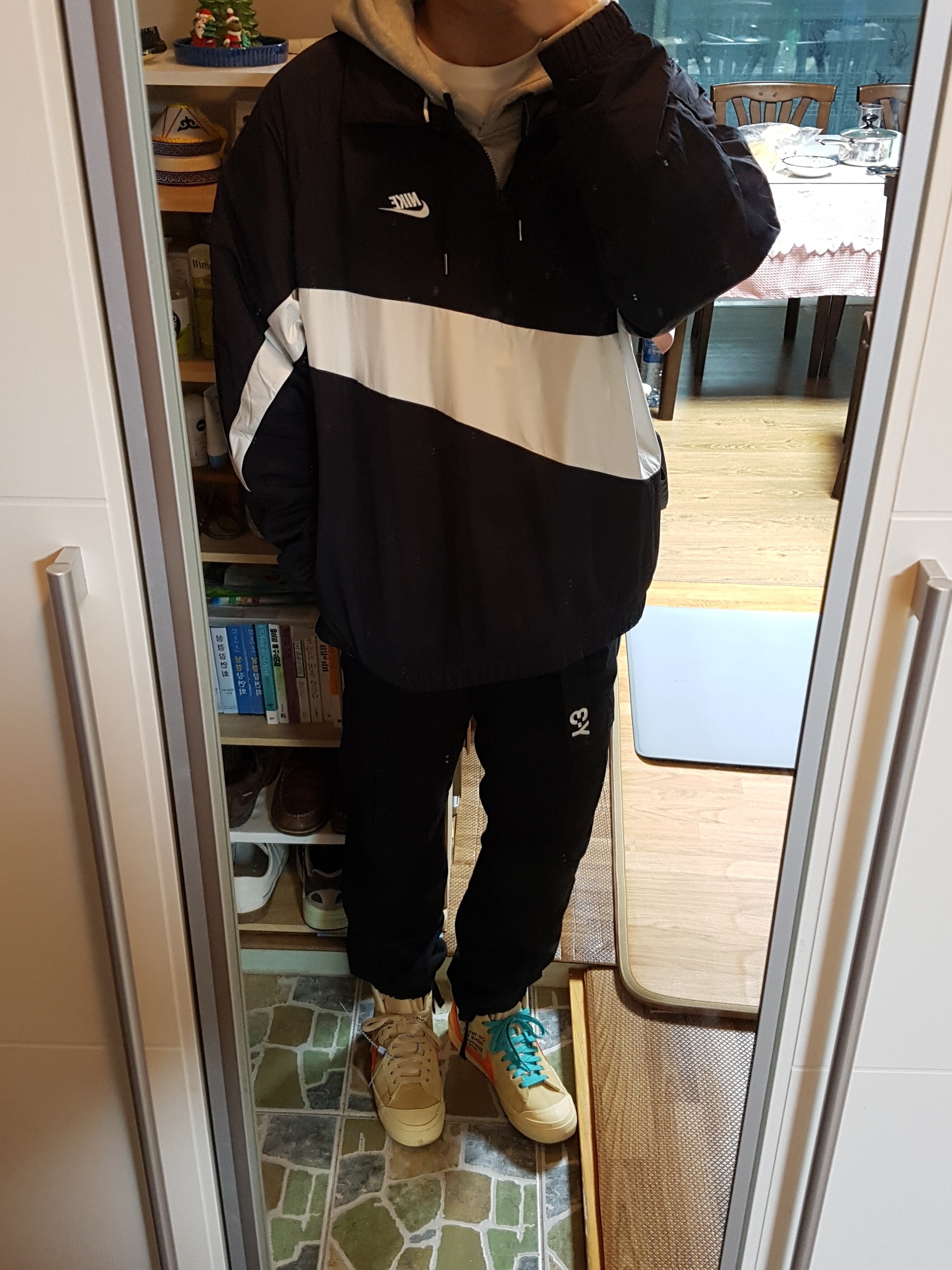 Nike x Off-White Blazer Mid Off-White All Hallow's Eve 착용 스타일 - 3
