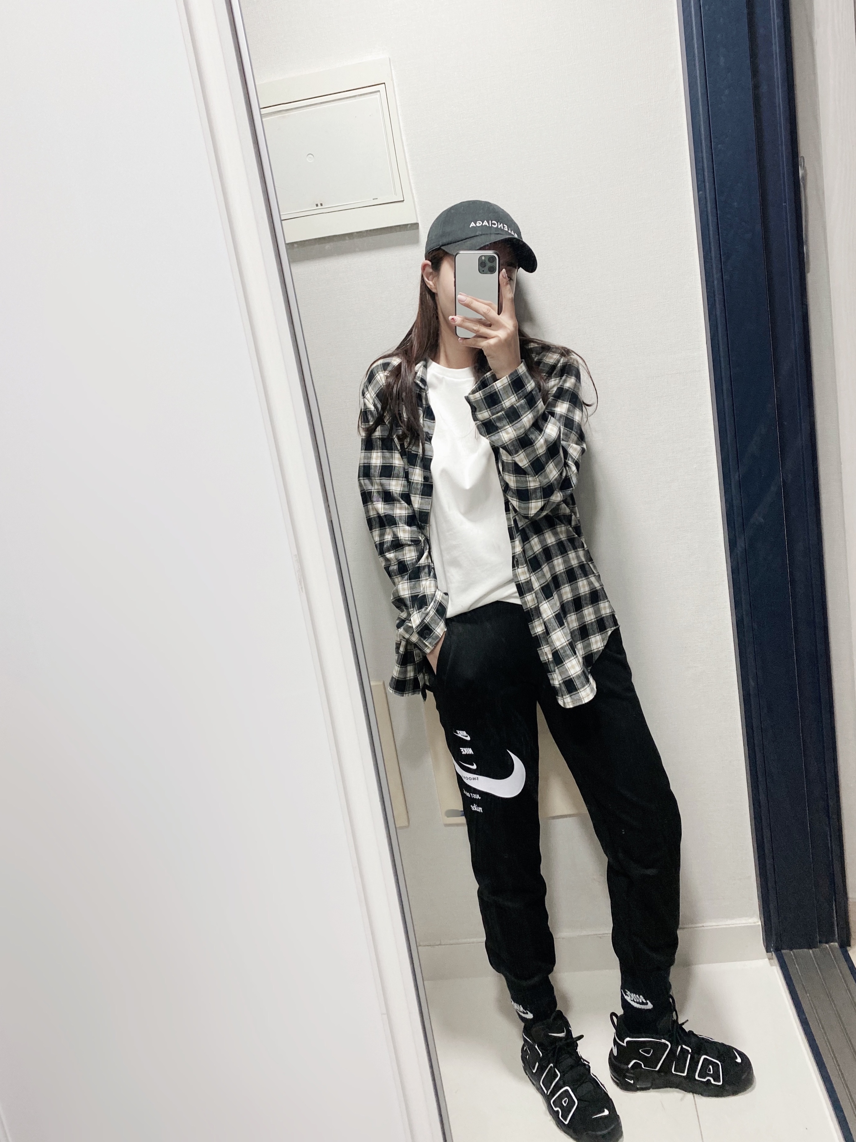 (GS) Nike Air More Uptempo Black White 2020, Nike Air More Uptempo Black White 2020 착용 스타일