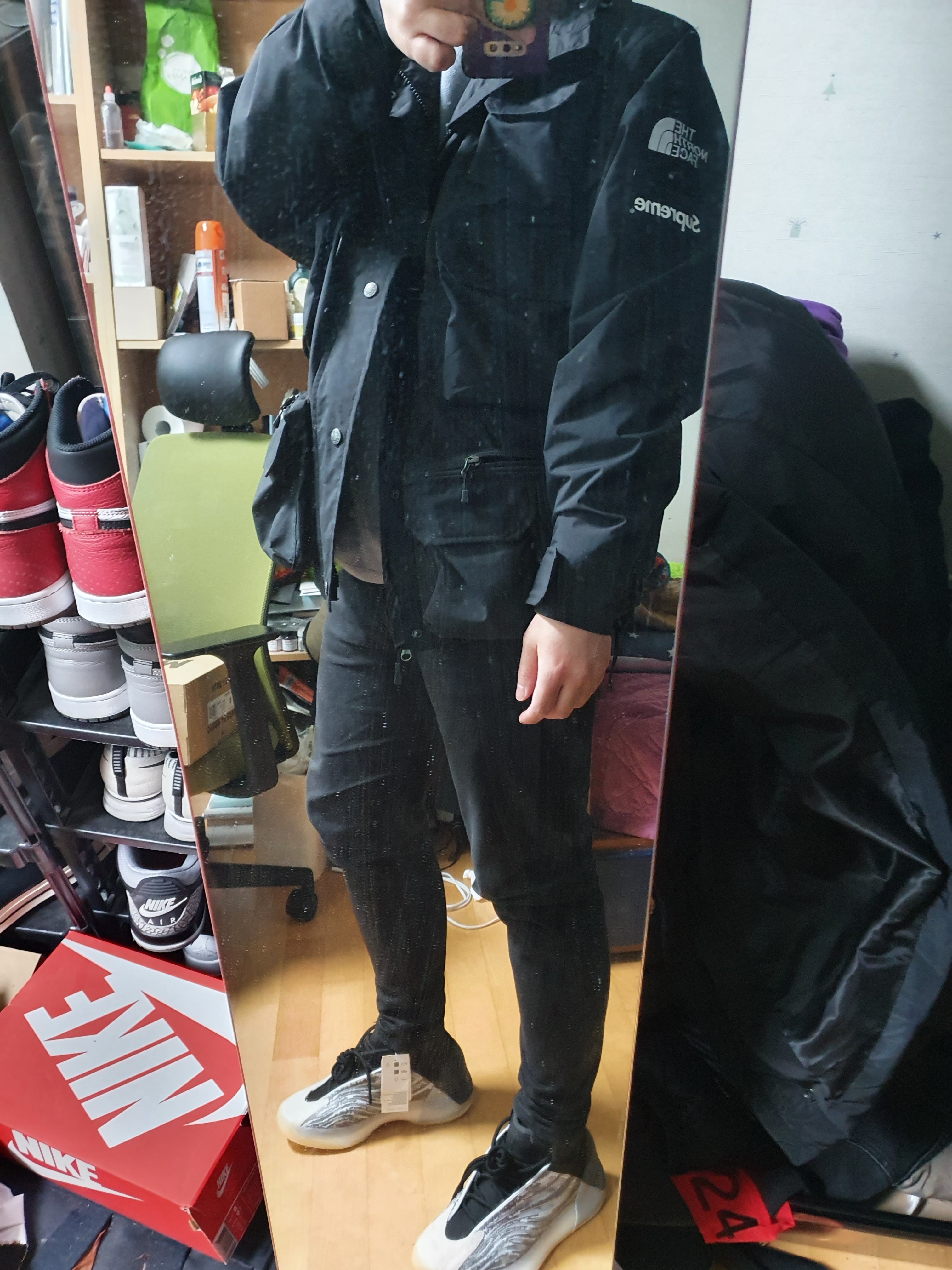 Adidas Yeezy QNTM Lifestyle 착용 스타일