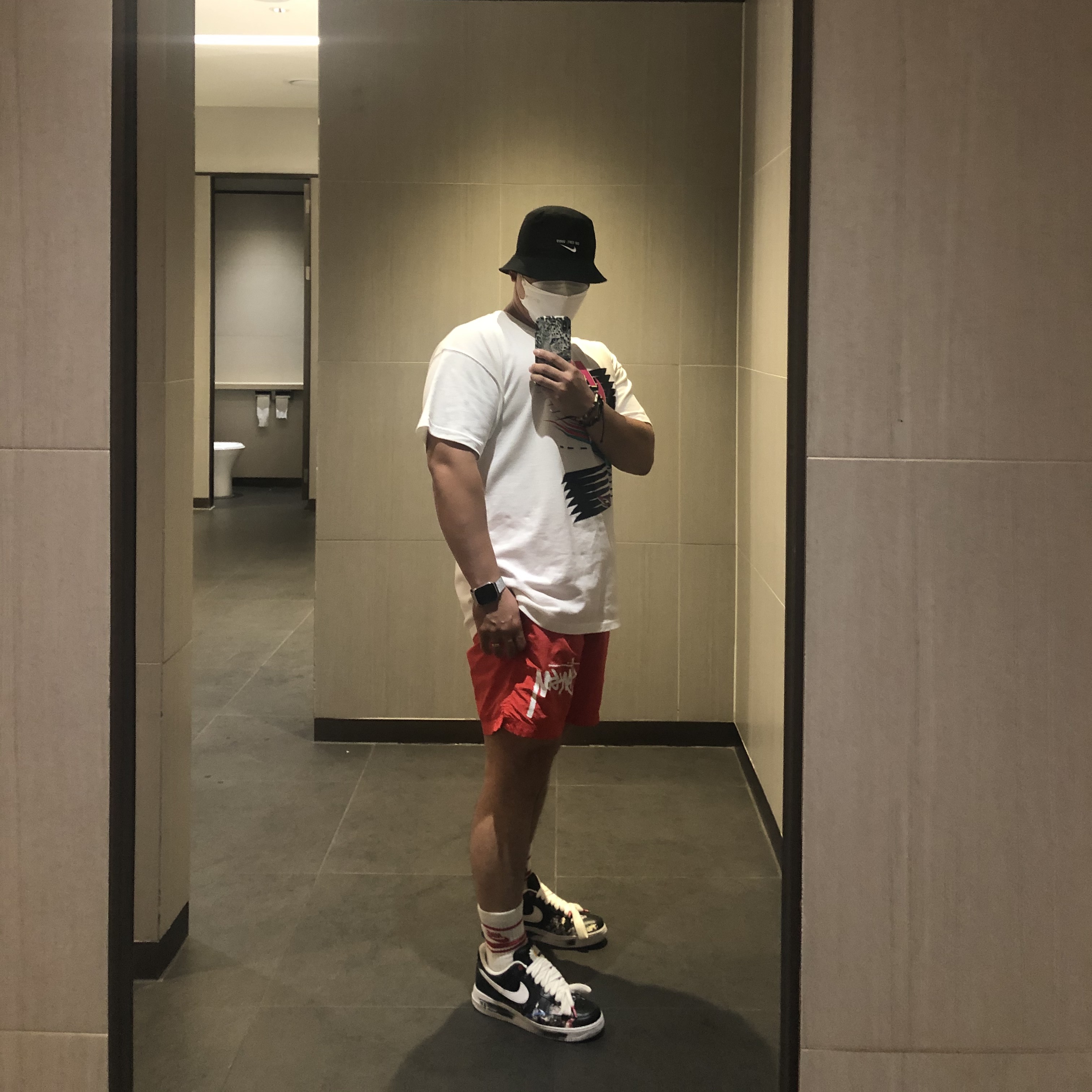 Nike x Peaceminusone Air Force 1 Low Para-Noise, Nike x Stussy Water Shorts Habanero Red 착용 스타일