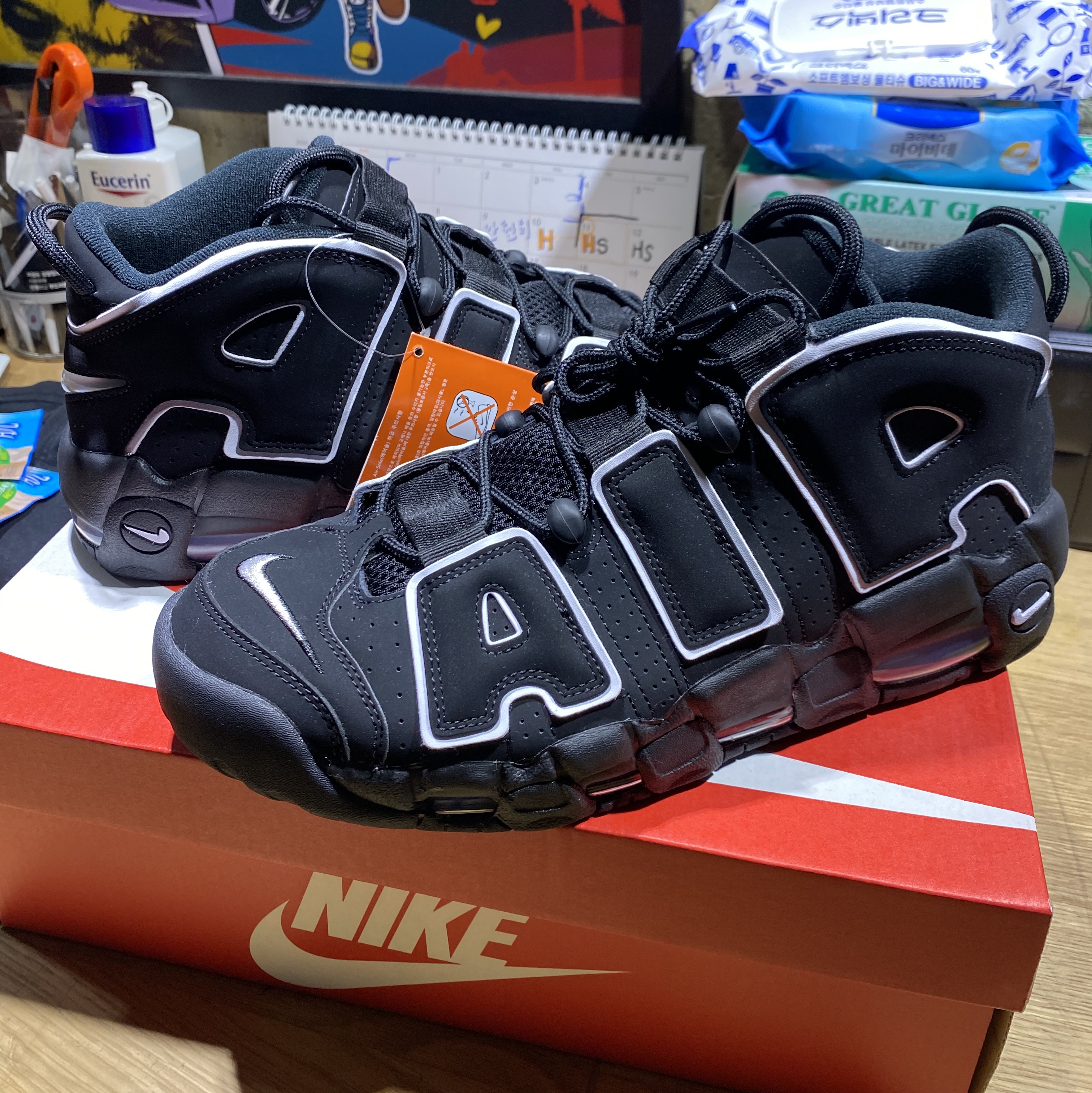 Nike Air More Uptempo Black White 2020 착용 스타일
