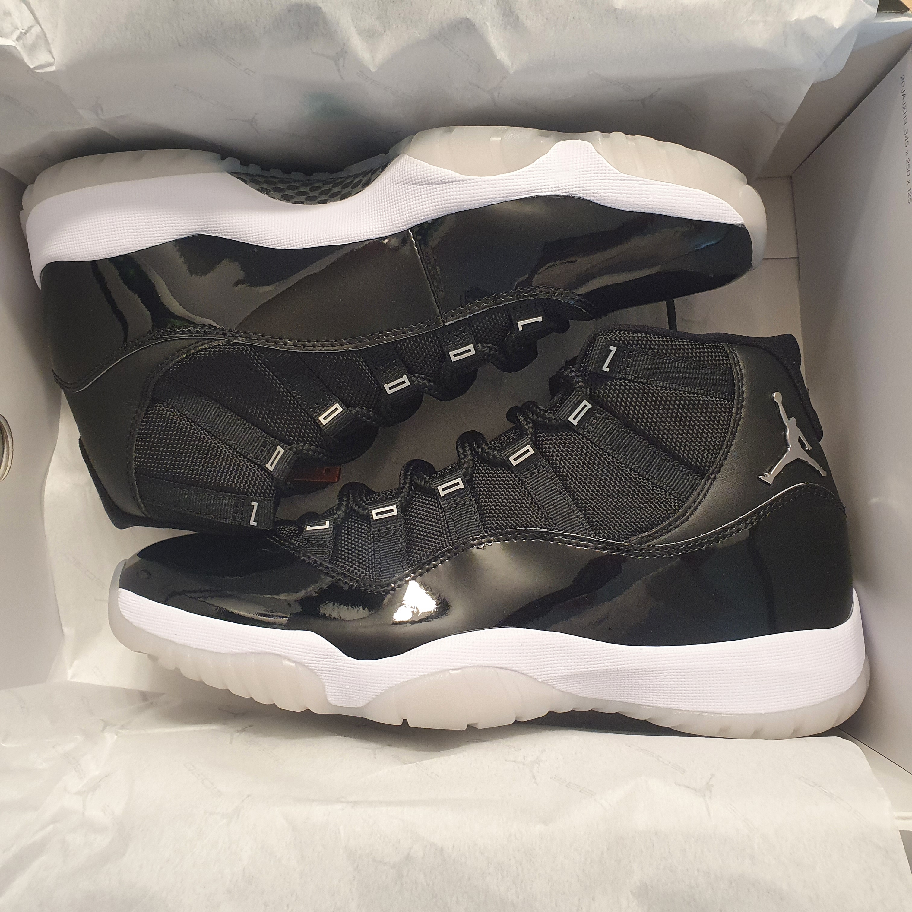 Jordan 11 Retro Jubilee 착용 스타일 - 3