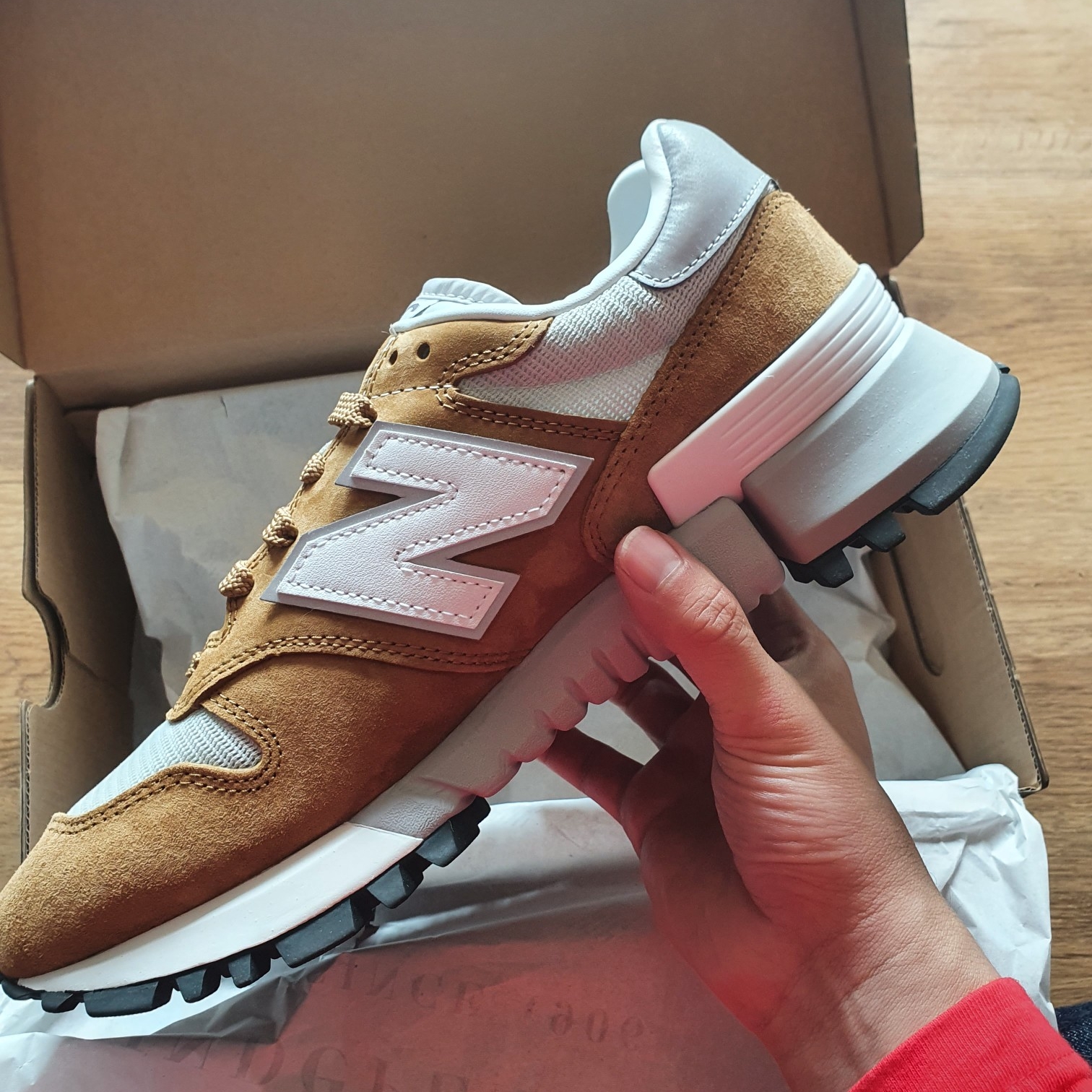 New Balance R_C 1300 Workwear Brown, New Balance 574 Grey Day (1300JP) 착용 스타일 - 3