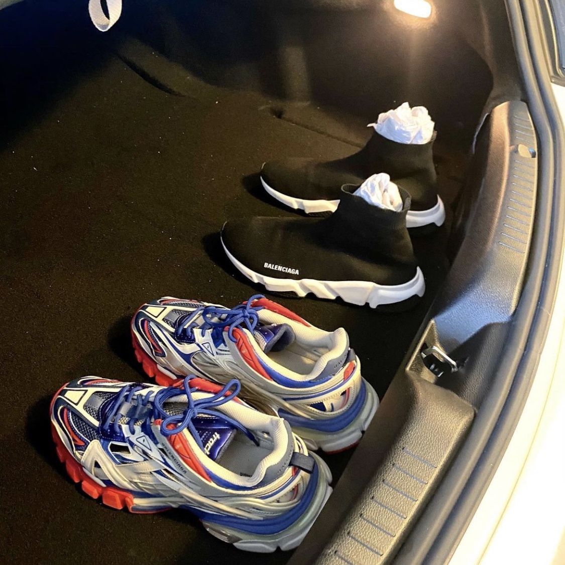 Balenciaga Track.2 Sneakers Blue Red 2019, Balenciaga Speed Trainer Black White 2020 착용 스타일