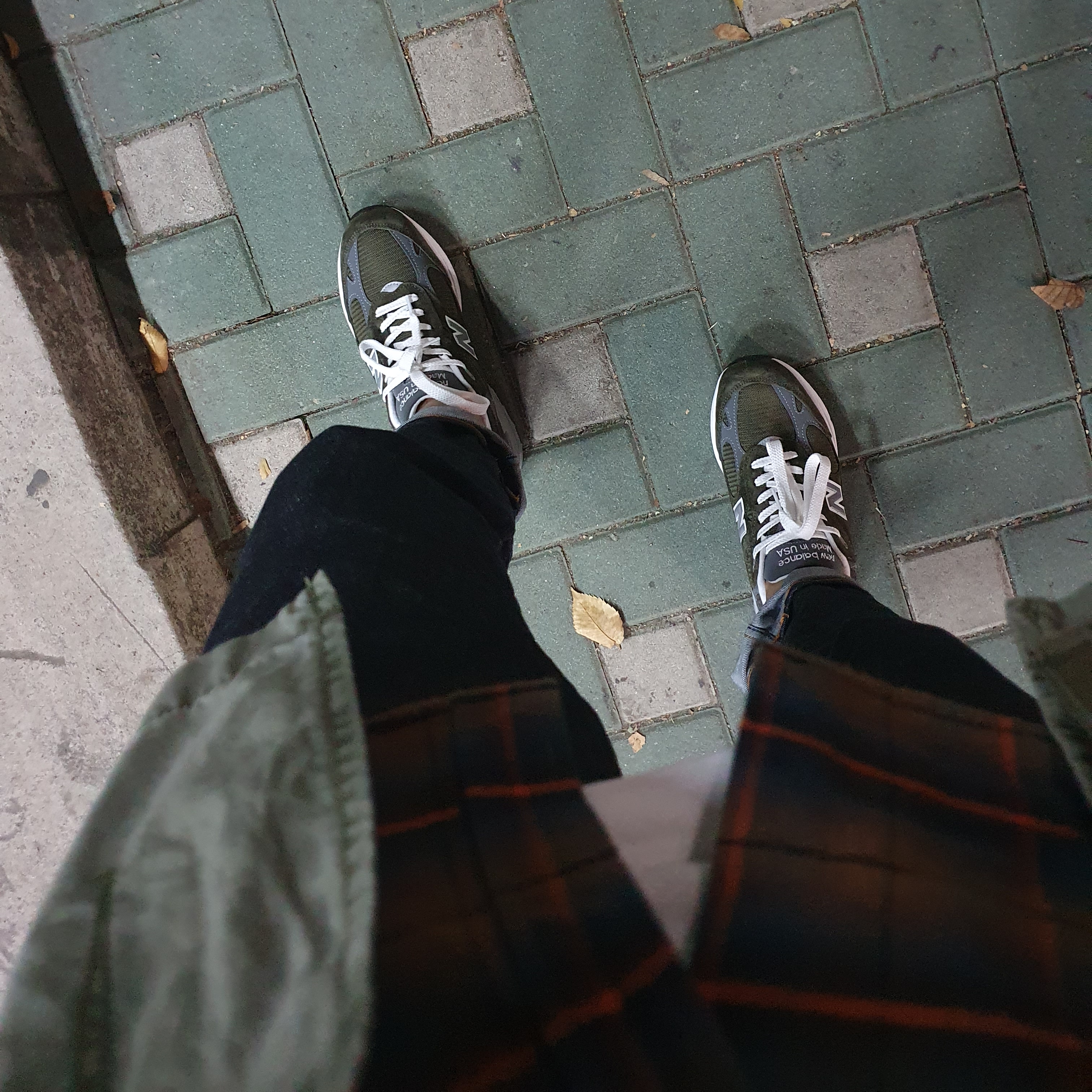 New Balance 993 Made in USA Military Green - D Standard 착용 스타일 - 3