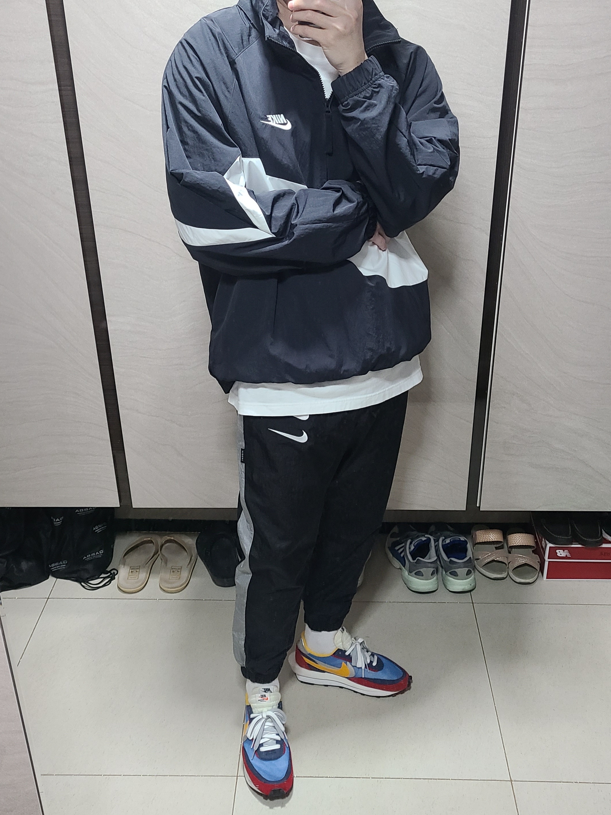 Nike x Sacai LDWaffle Blue Multi 착용 스타일 - 2