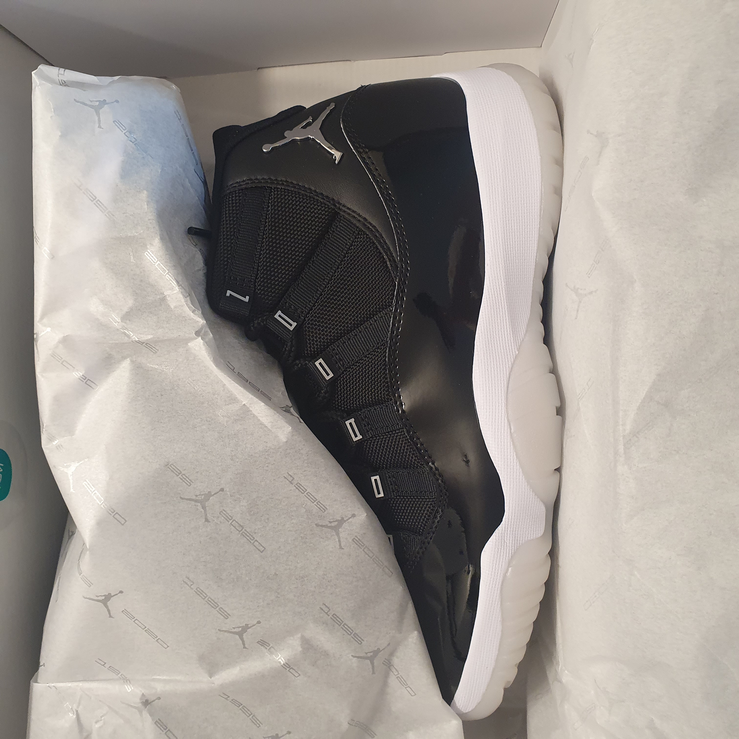 Jordan 11 Retro Jubilee 착용 스타일 - 2