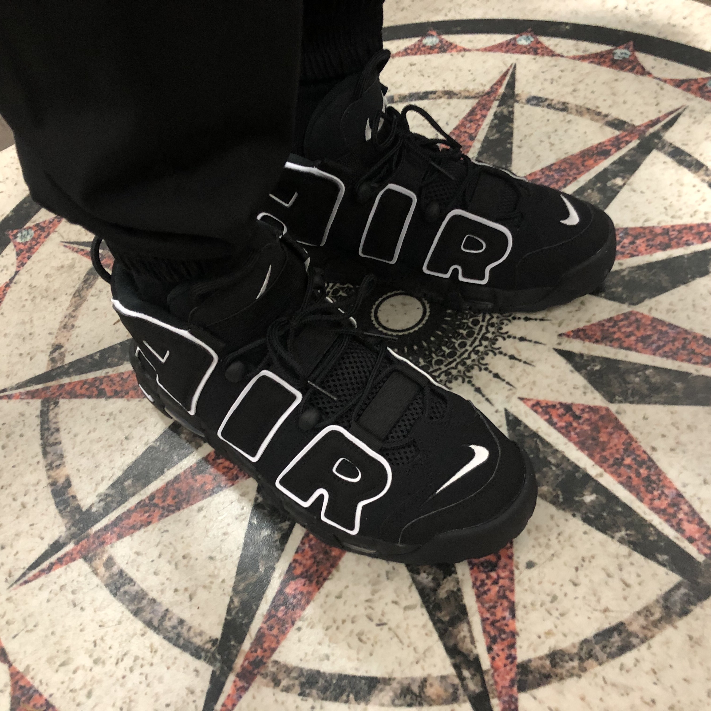Nike Air More Uptempo Black White 2020 착용 스타일