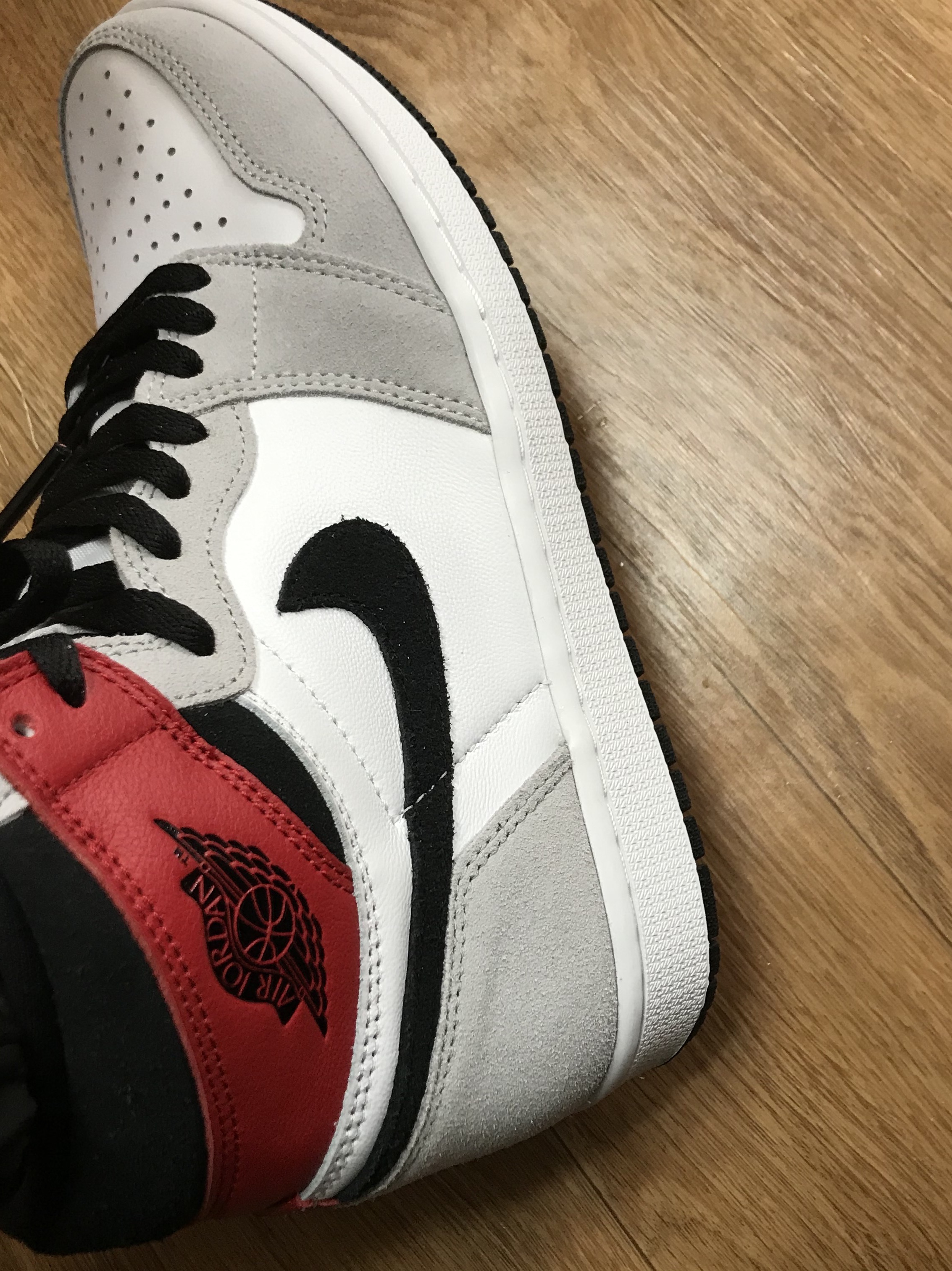 Jordan 1 Retro High OG Light Smoke Grey 착용 스타일