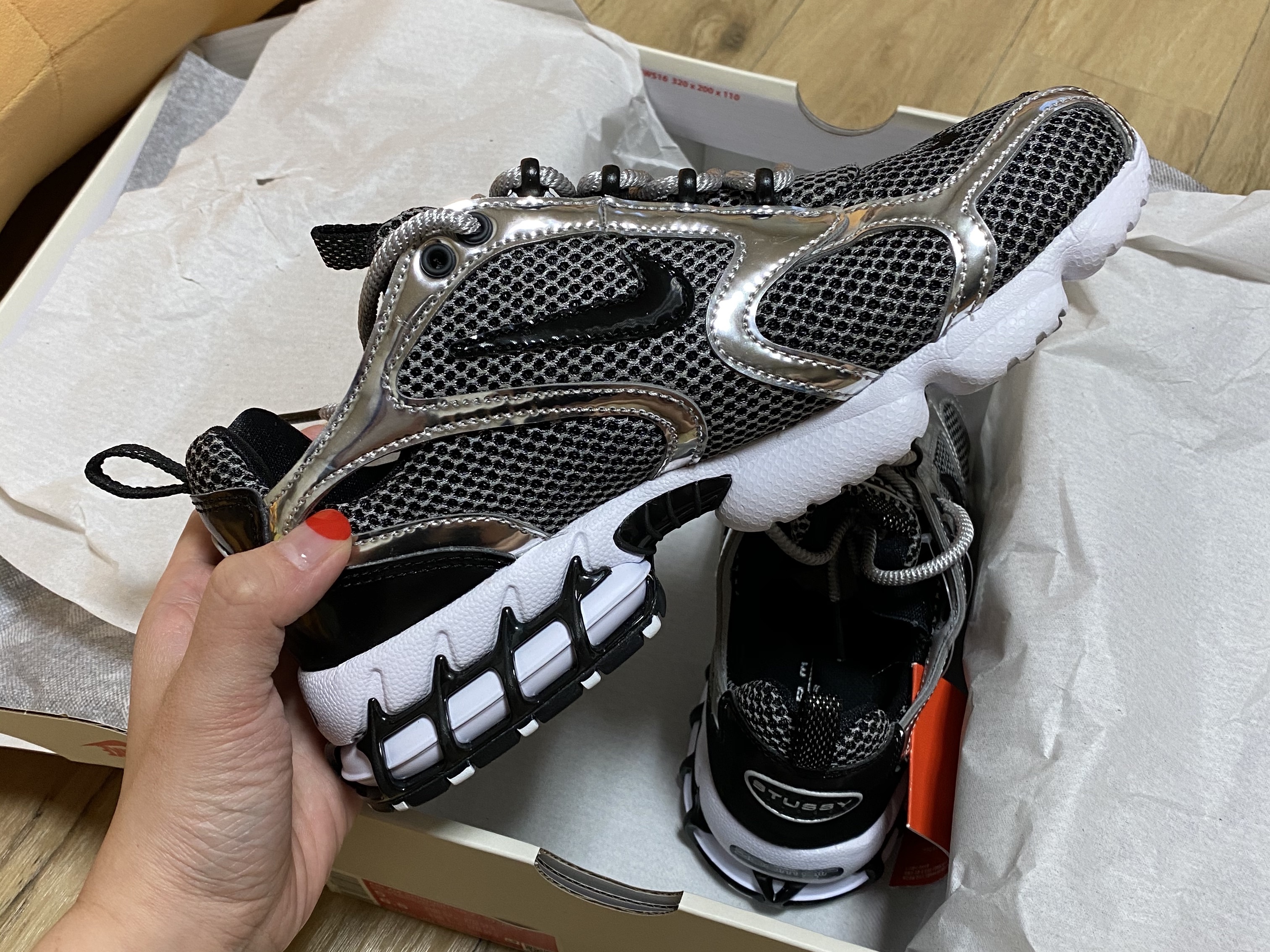 Nike x Stussy Air Zoom Spiridon Cage 2 Pure Platinum 착용 스타일