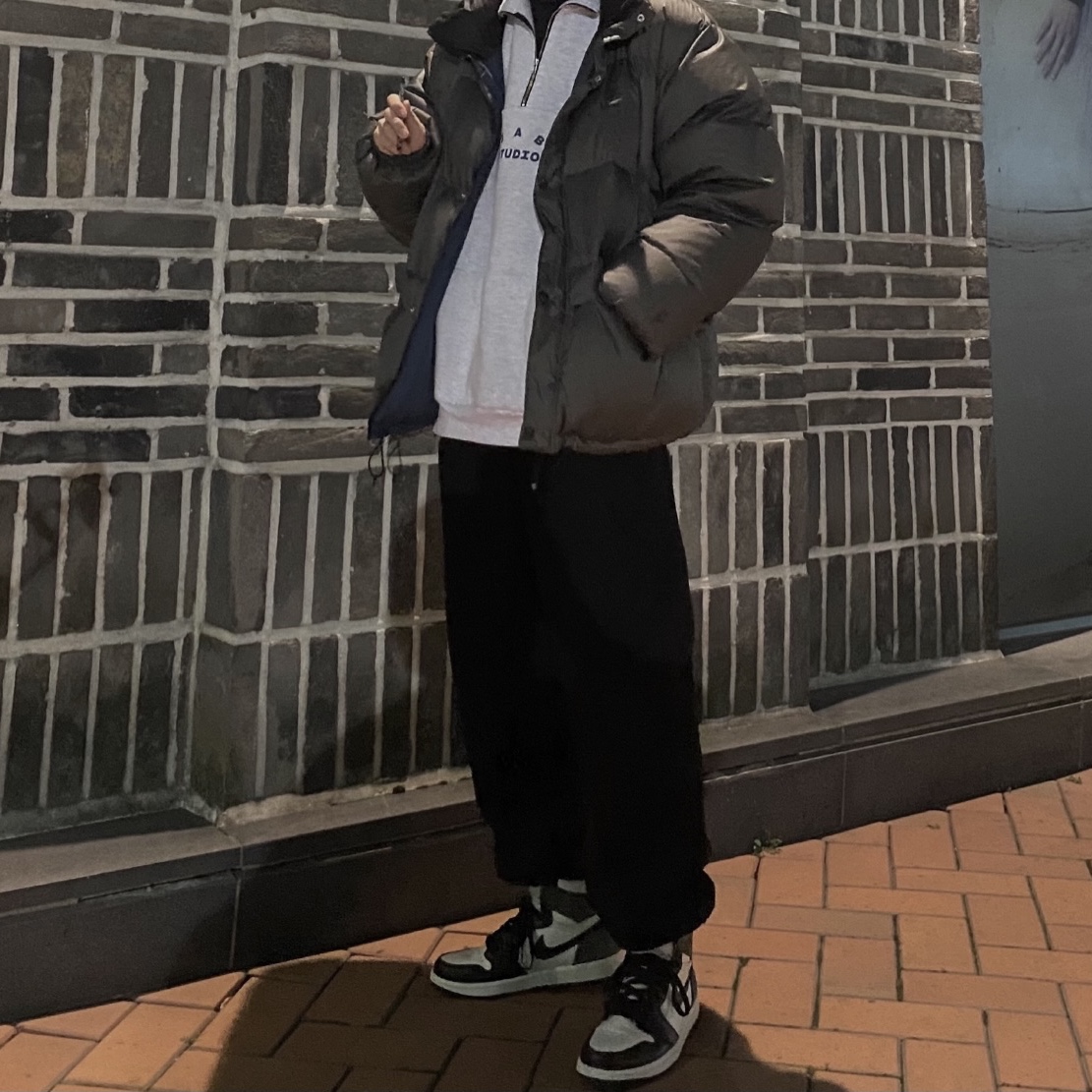IAB Studio Half Zip Pullover Light Gray, Jordan 1 Retro High OG Black Mocha 착용 스타일