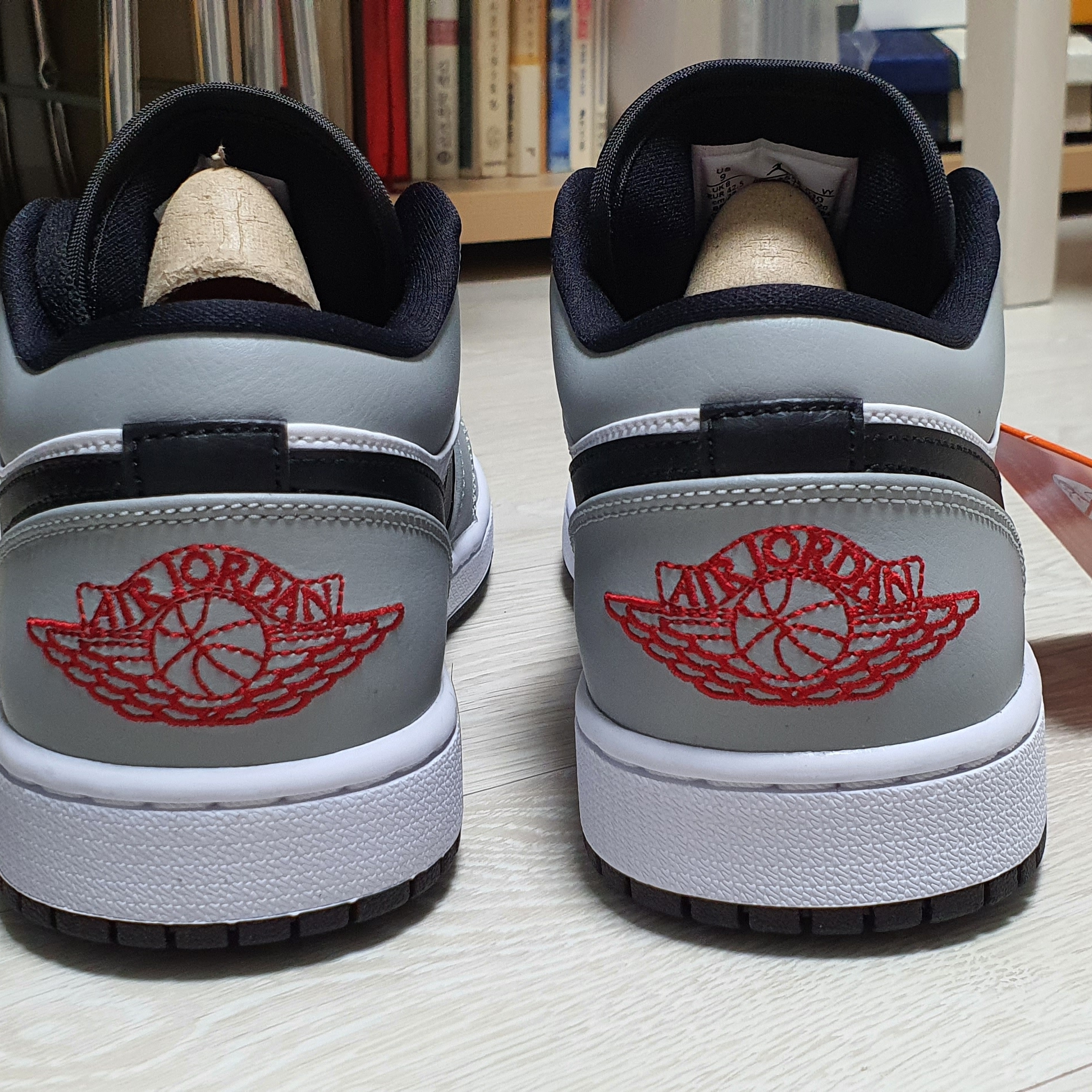 Jordan 1 Low Light Smoke Grey 착용 스타일 - 3