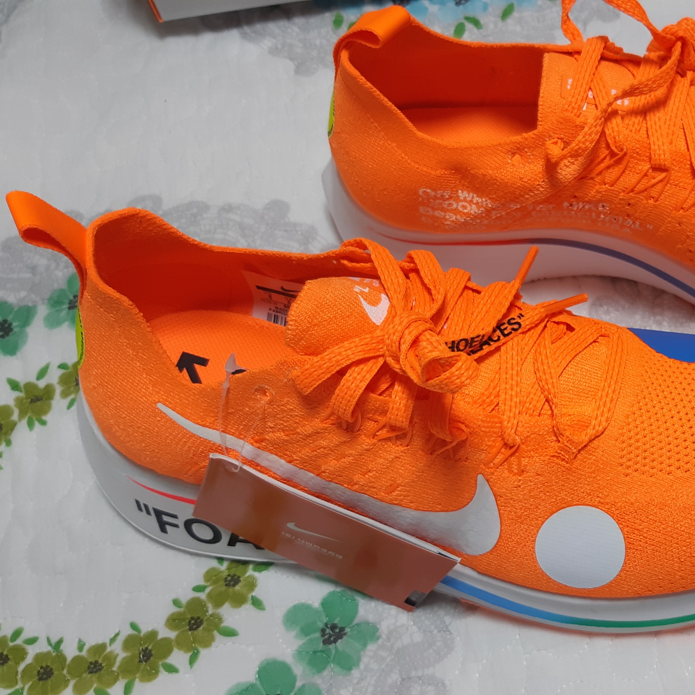 Nike x Off-White Zoom Fly Mercurial Total Orange 착용 스타일 - 3