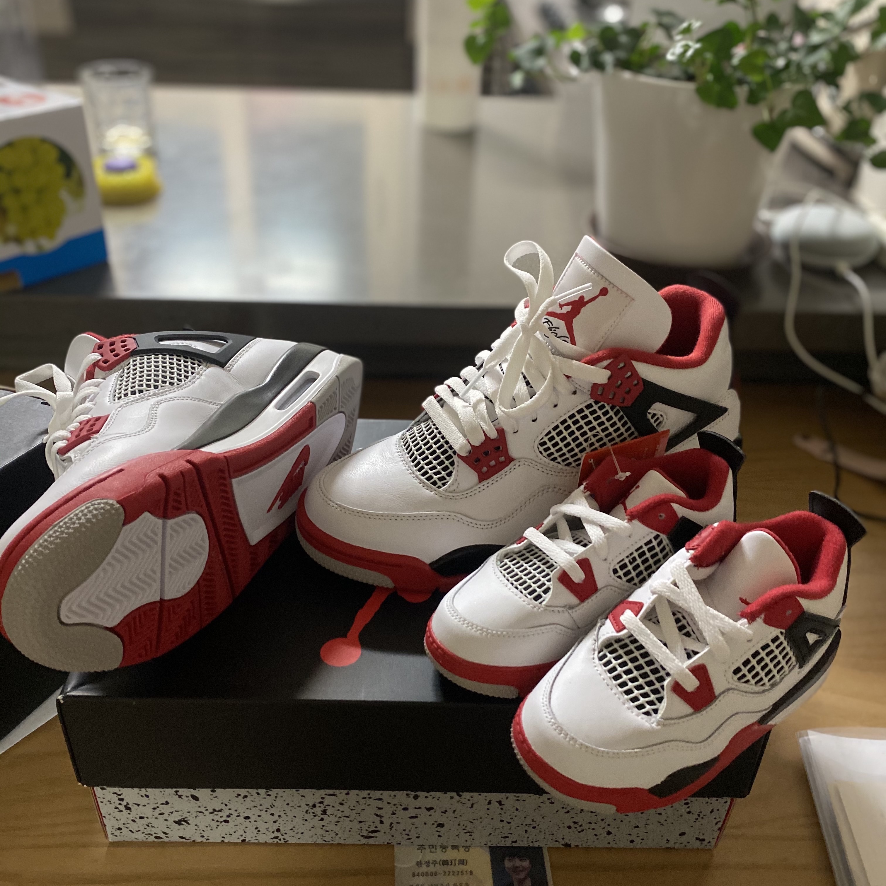 Jordan 4 Retro OG Fire Red 2020 착용 스타일 - 2
