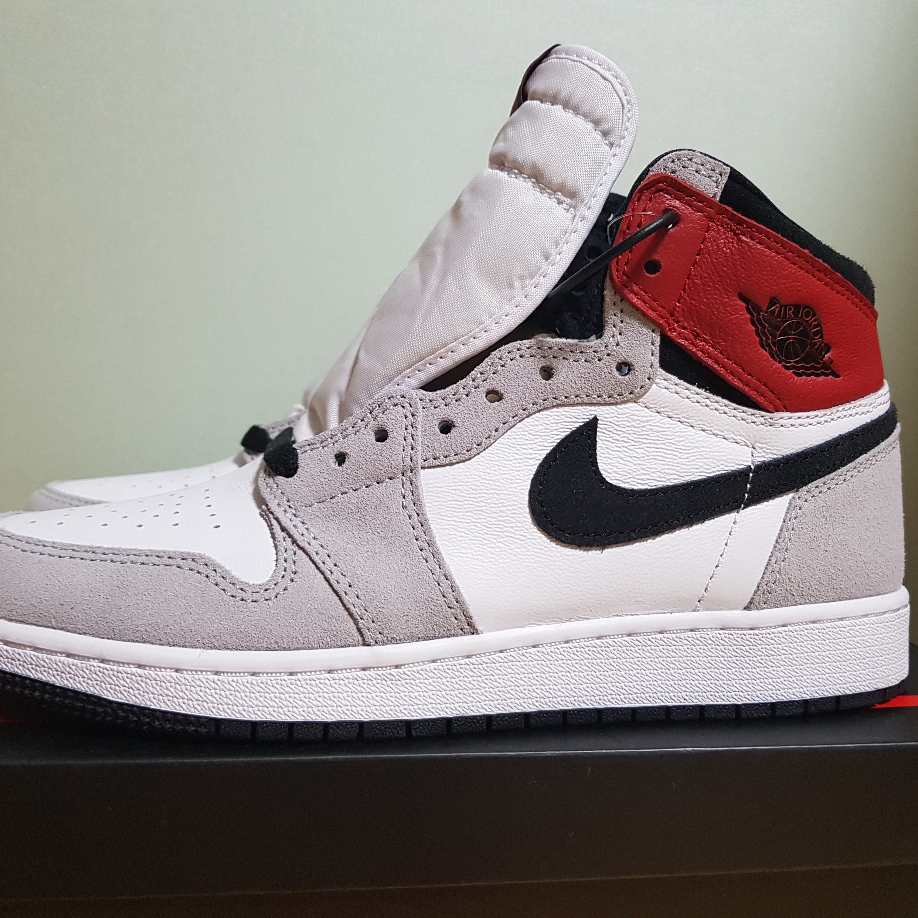 Jordan 1 Retro High OG Light Smoke Grey 착용 스타일